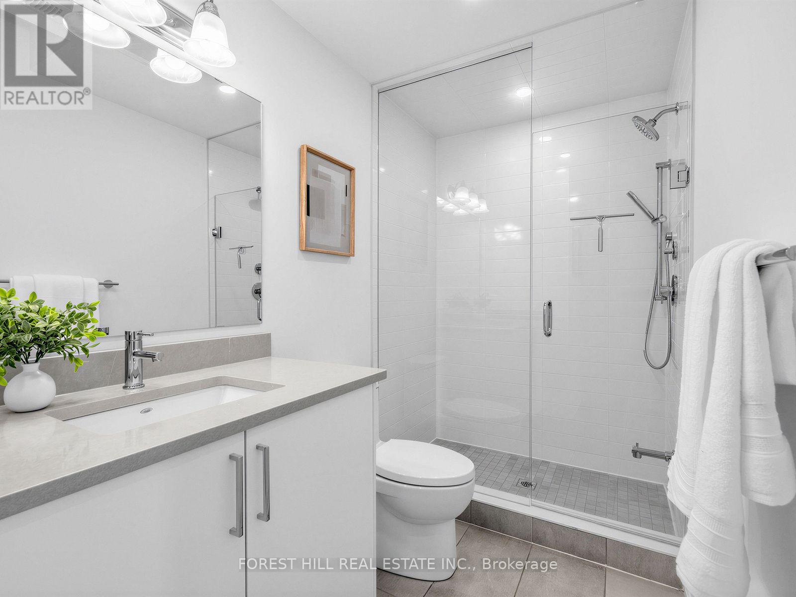 2996 Weston Road, Toronto, Ontario  M9M 2S7 - Photo 9 - W13834956