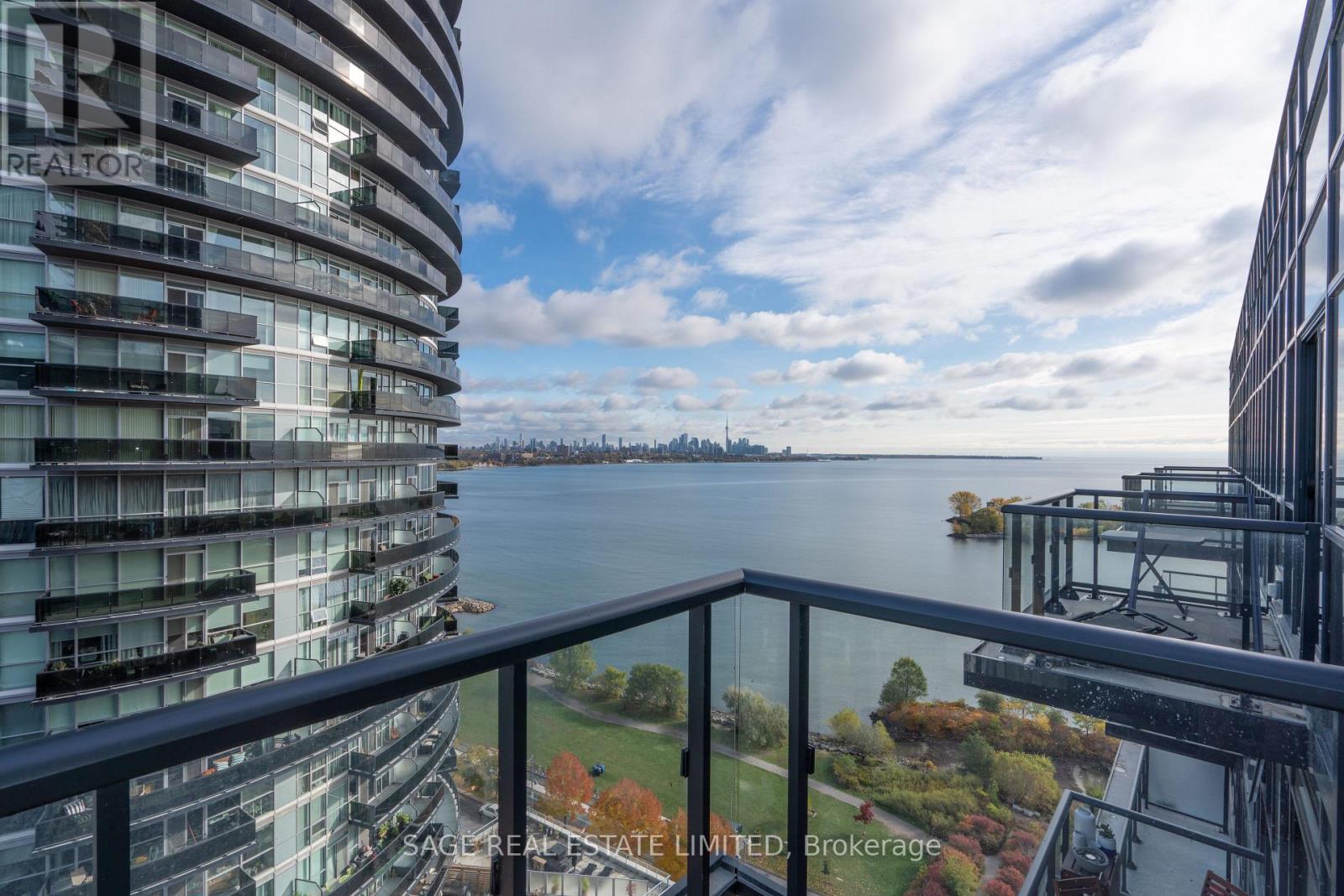 Ph11 - 39 Annie Craig Drive, Toronto, Ontario  M8V 0C5 - Photo 2 - W13834966