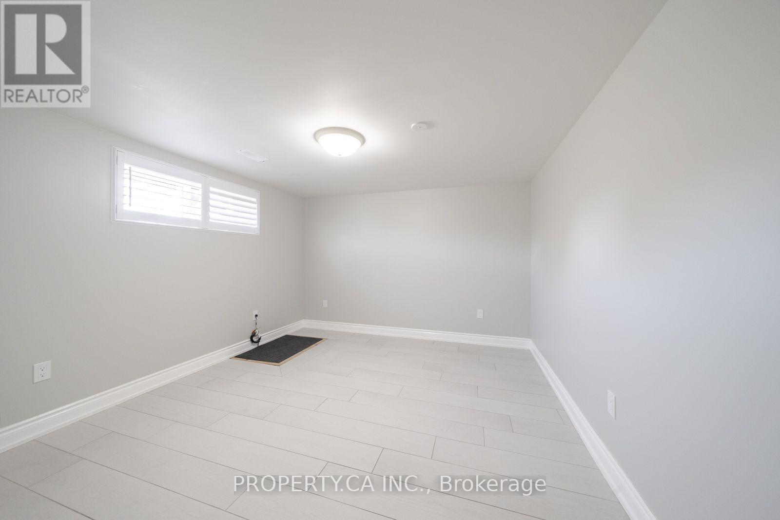 Bsmt - 14 Alladin Avenue, Toronto, Ontario  M6L 1S5 - Photo 16 - W13835008