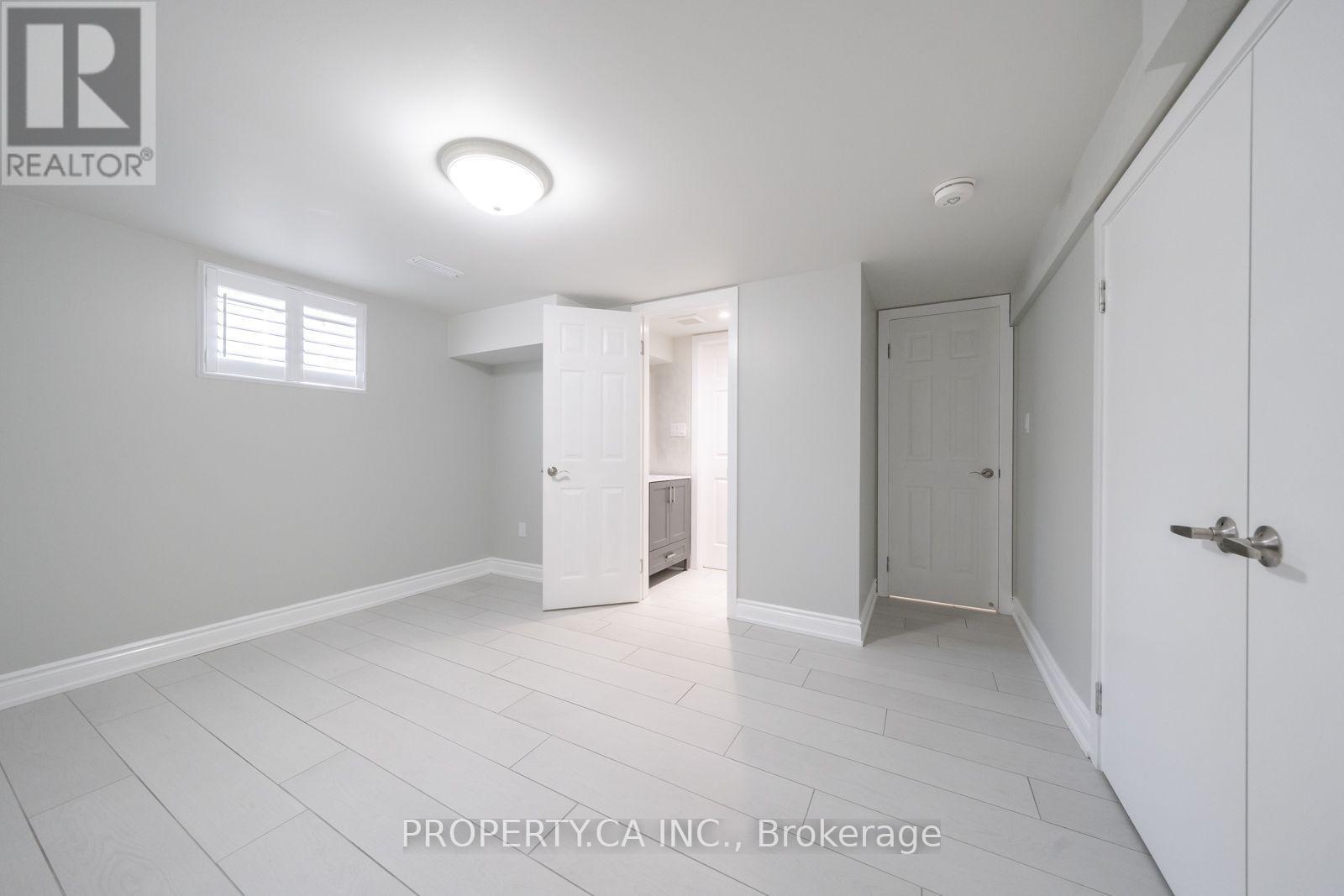 Bsmt - 14 Alladin Avenue, Toronto, Ontario  M6L 1S5 - Photo 9 - W13835008