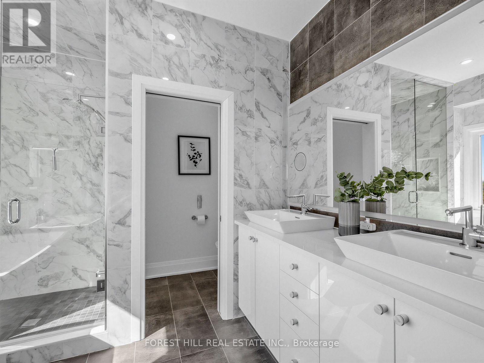2996 Weston Road, Toronto, Ontario  M9M 2S7 - Photo 11 - W13835032