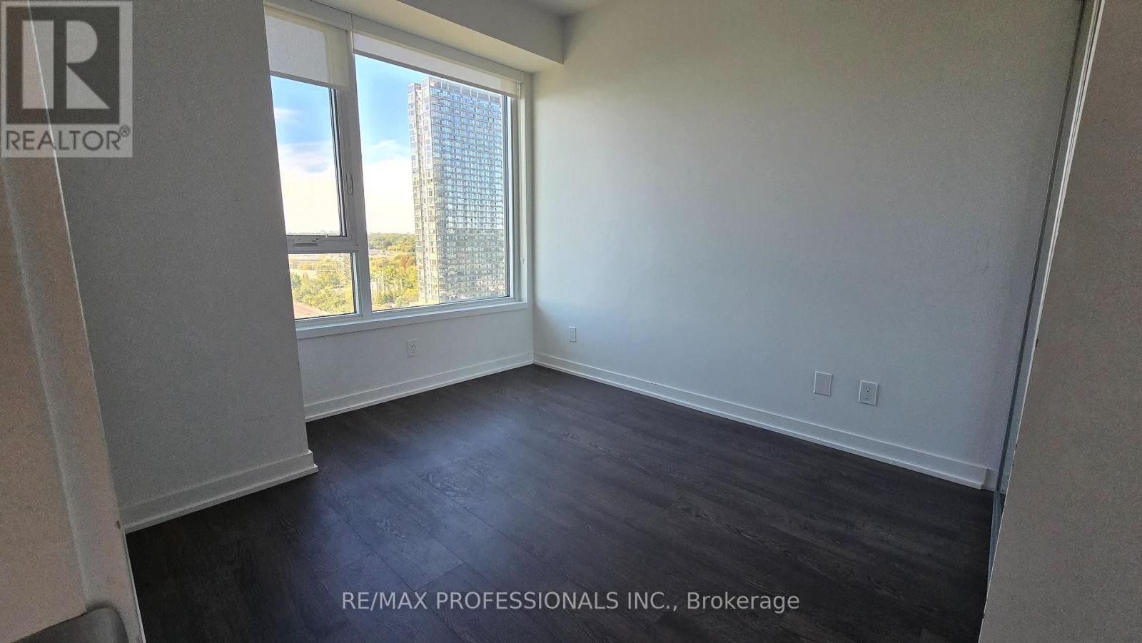 1715 - 1928 Lake Shore Boulevard W, Toronto, Ontario  M6S 0B1 - Photo 9 - W13835042