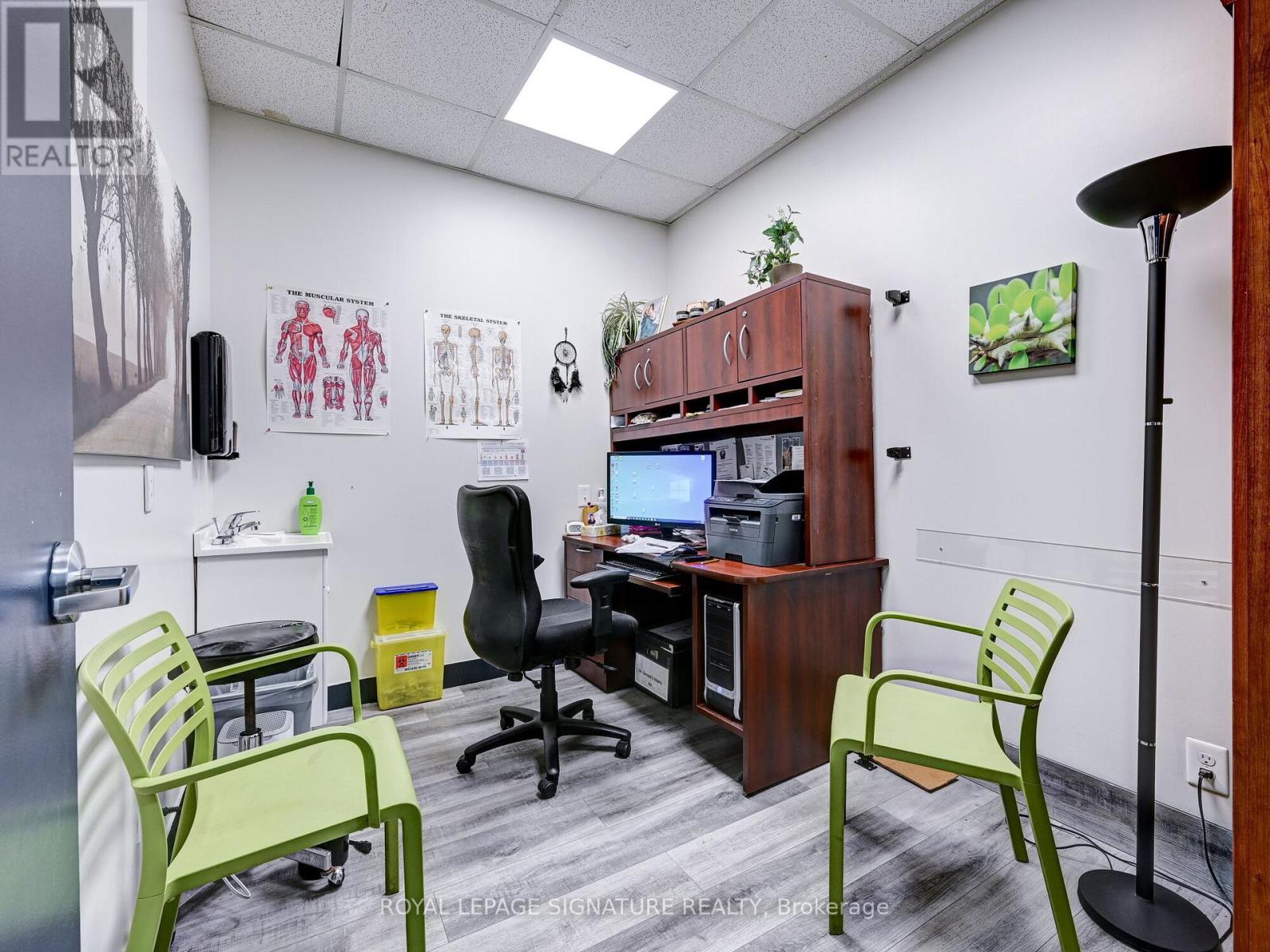 1st - 1290 Bloor Street W, Toronto, Ontario  M6H 1N9 - Photo 6 - W13835080