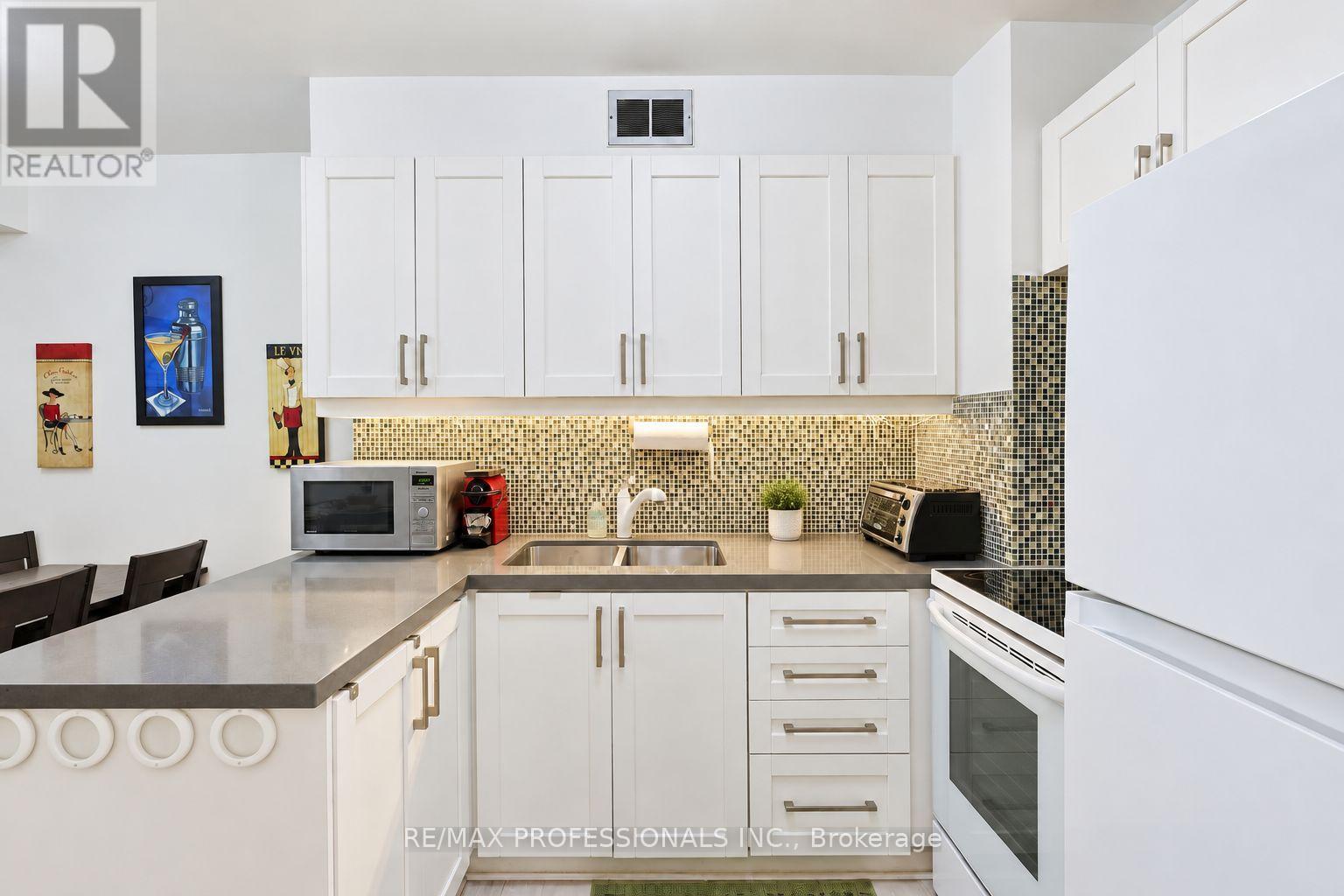 701 - 31 Four Winds Drive, Toronto, Ontario  M3J 1K9 - Photo 13 - W13835088