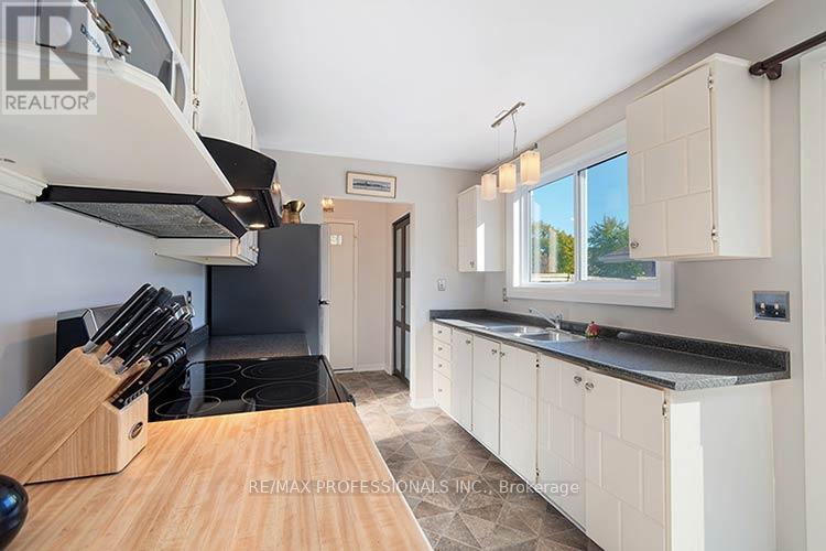 3284 Hornbeam Crescent, Mississauga, Ontario  L5L 1B4 - Photo 12 - W13835150
