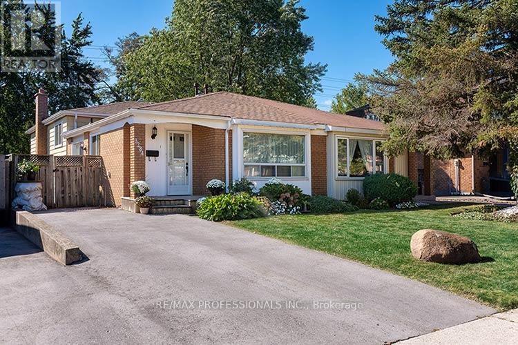 3284 Hornbeam Crescent, Mississauga, Ontario  L5L 1B4 - Photo 37 - W13835150
