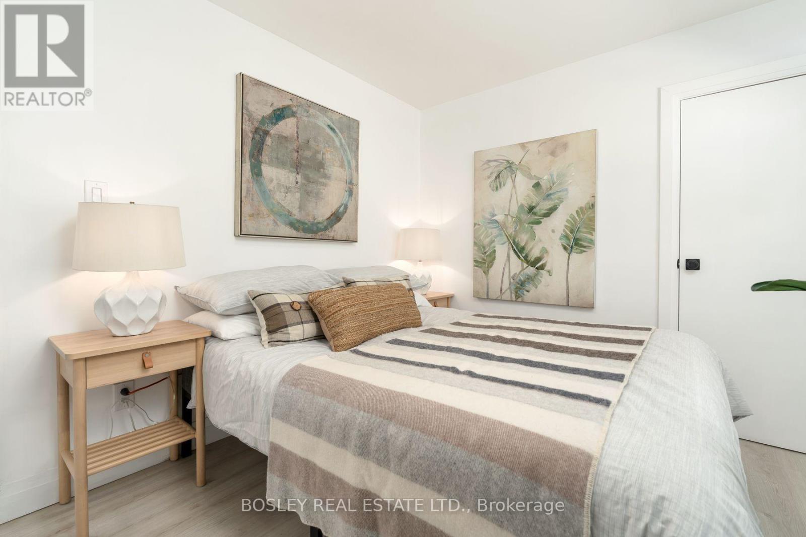 29 Blakley Avenue, Toronto, Ontario  M6N 3Y4 - Photo 12 - W13835188