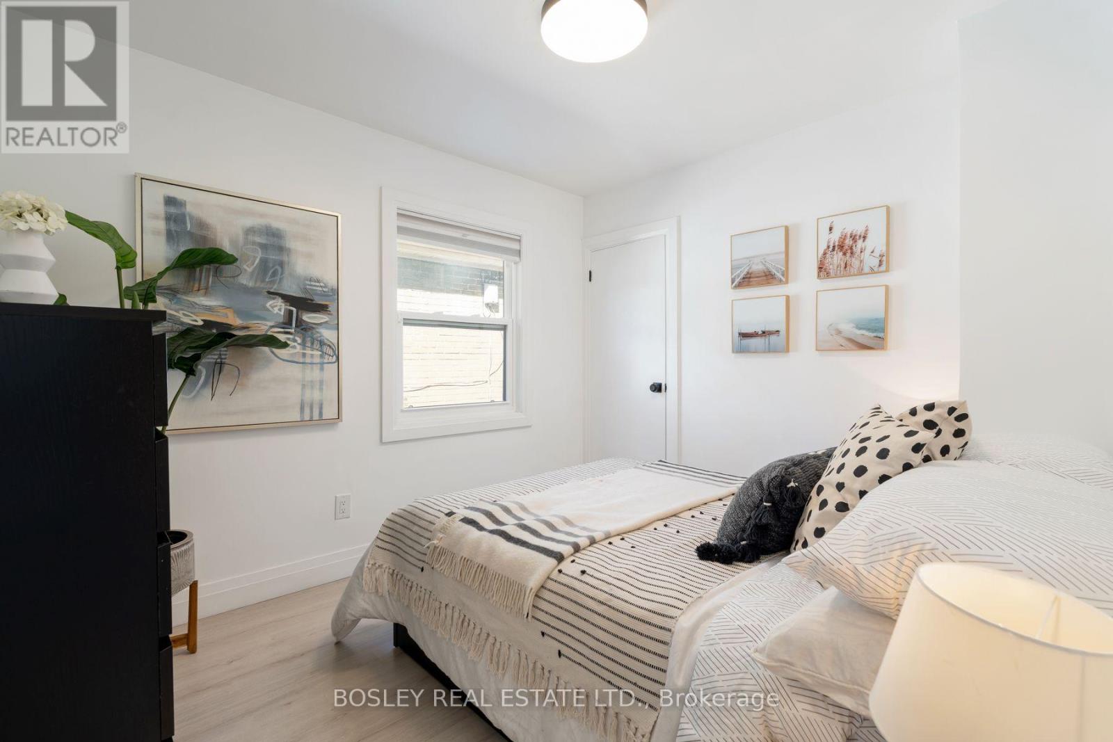 29 Blakley Avenue, Toronto, Ontario  M6N 3Y4 - Photo 13 - W13835188
