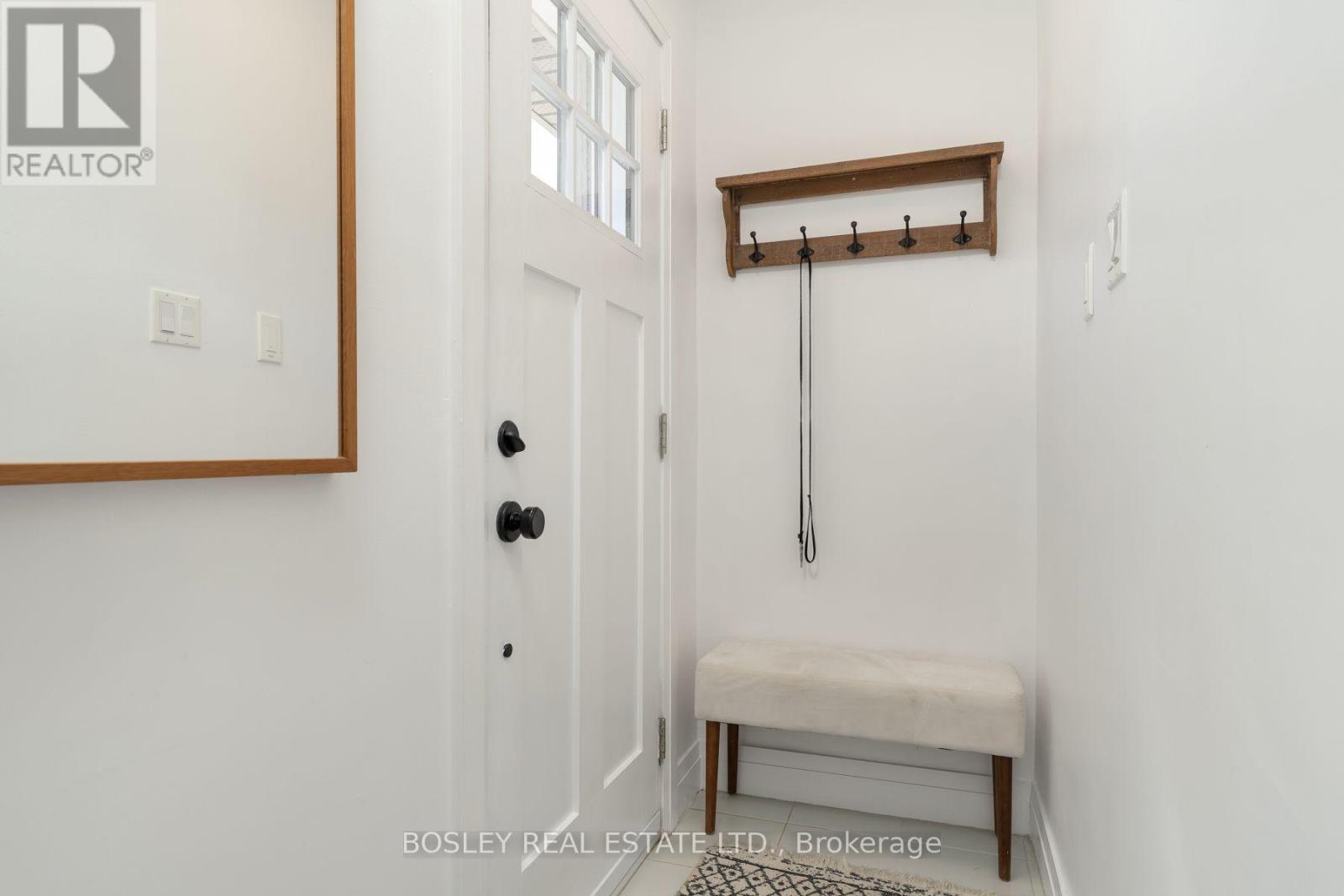 29 Blakley Avenue, Toronto, Ontario  M6N 3Y4 - Photo 3 - W13835188