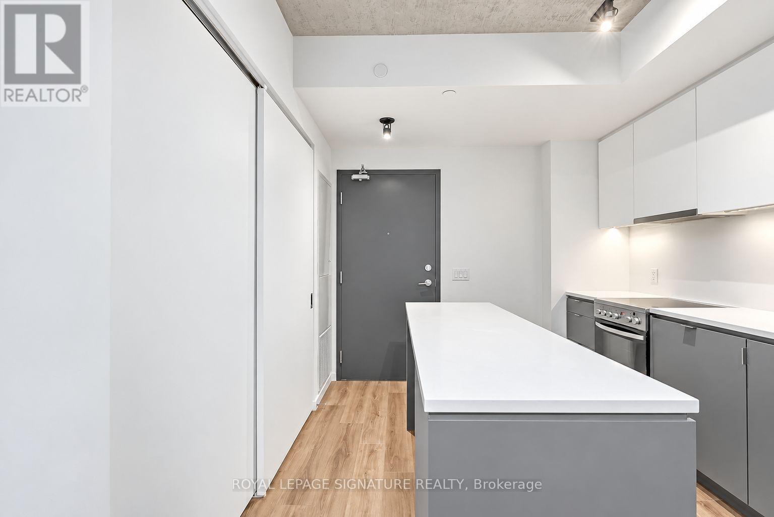 426 - 7 Smith Crescent, Toronto, Ontario  M8Z 0G3 - Photo 3 - W13835192