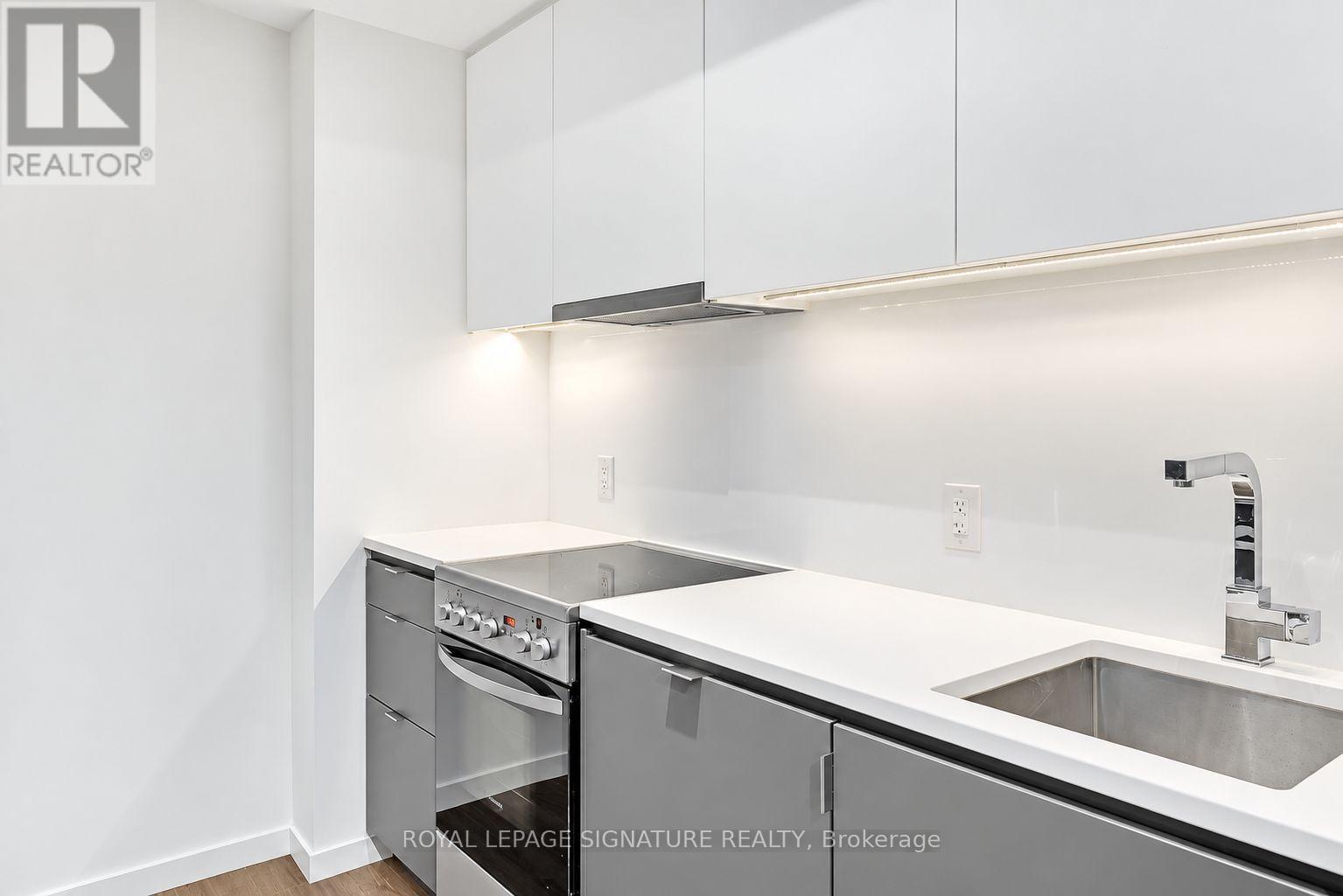 426 - 7 Smith Crescent, Toronto, Ontario  M8Z 0G3 - Photo 5 - W13835192