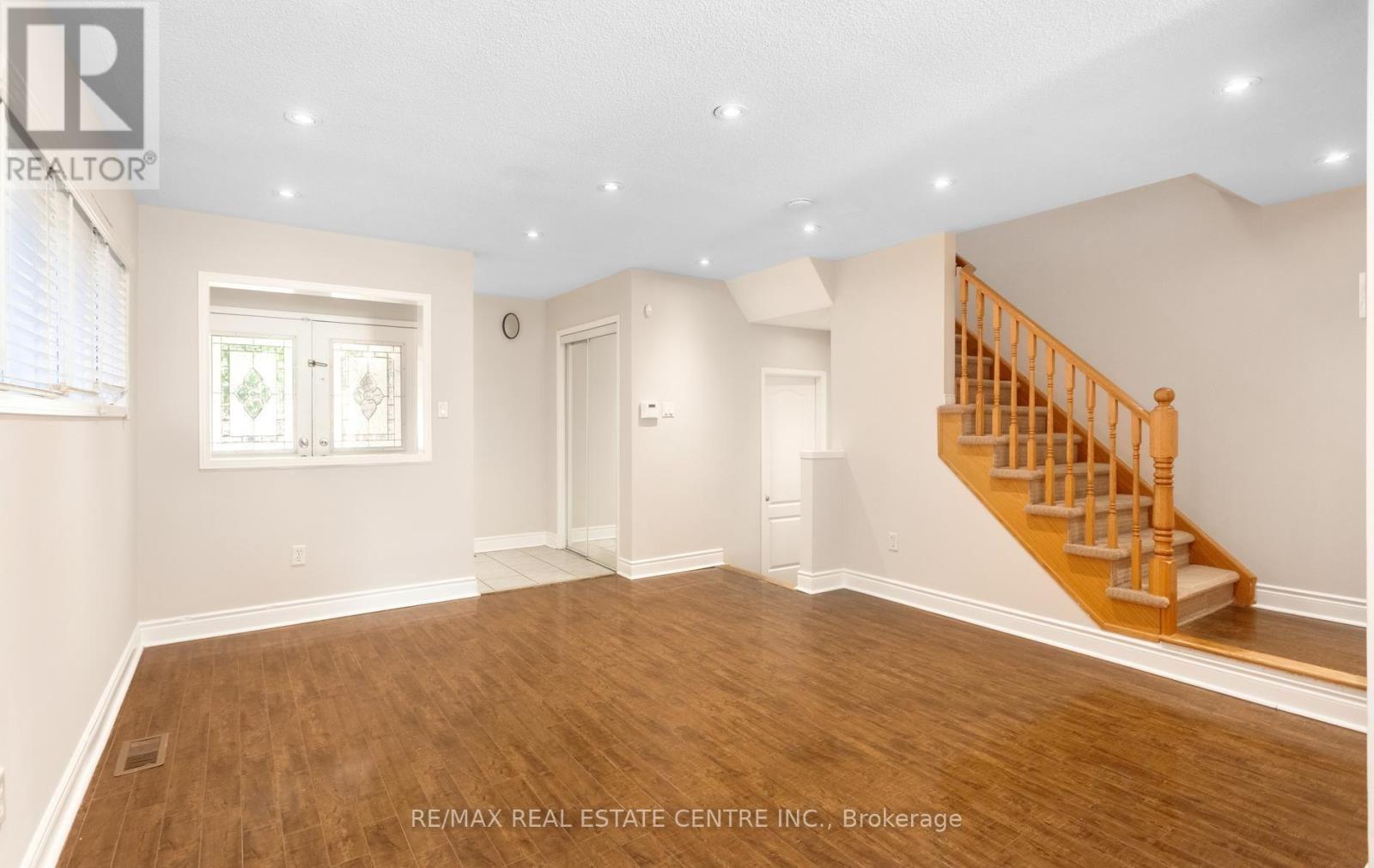 6464 Hampden Woods Road, Mississauga, Ontario  L5N 7V9 - Photo 12 - W13835220