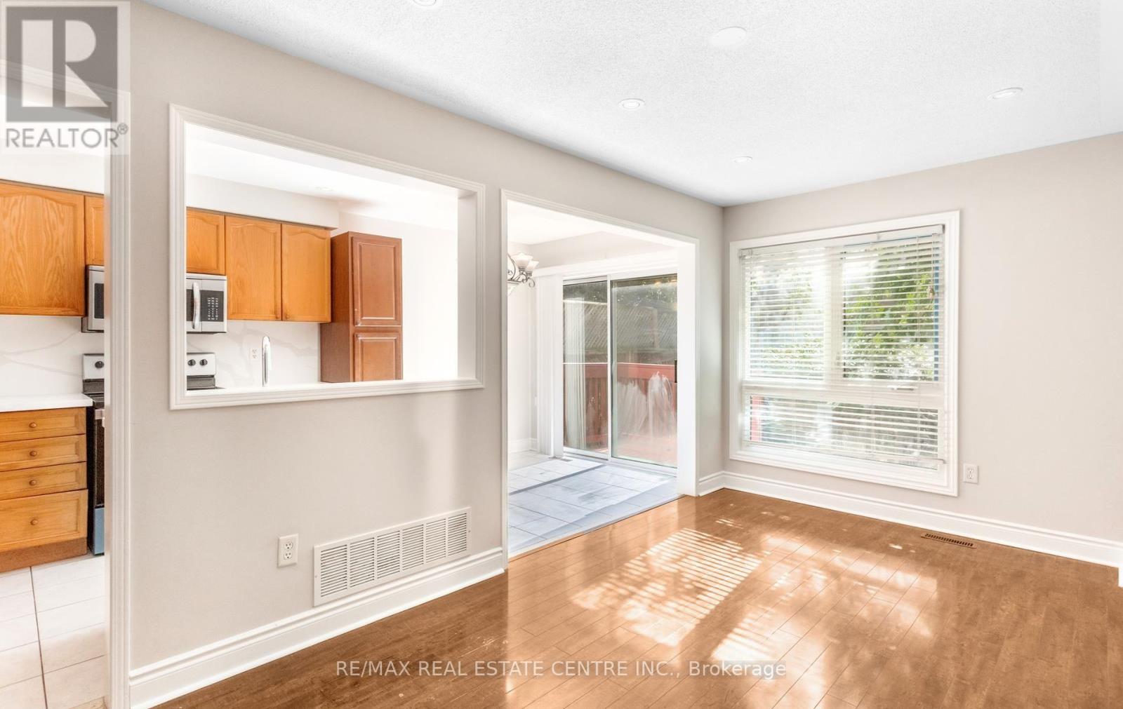 6464 Hampden Woods Road, Mississauga, Ontario  L5N 7V9 - Photo 15 - W13835220