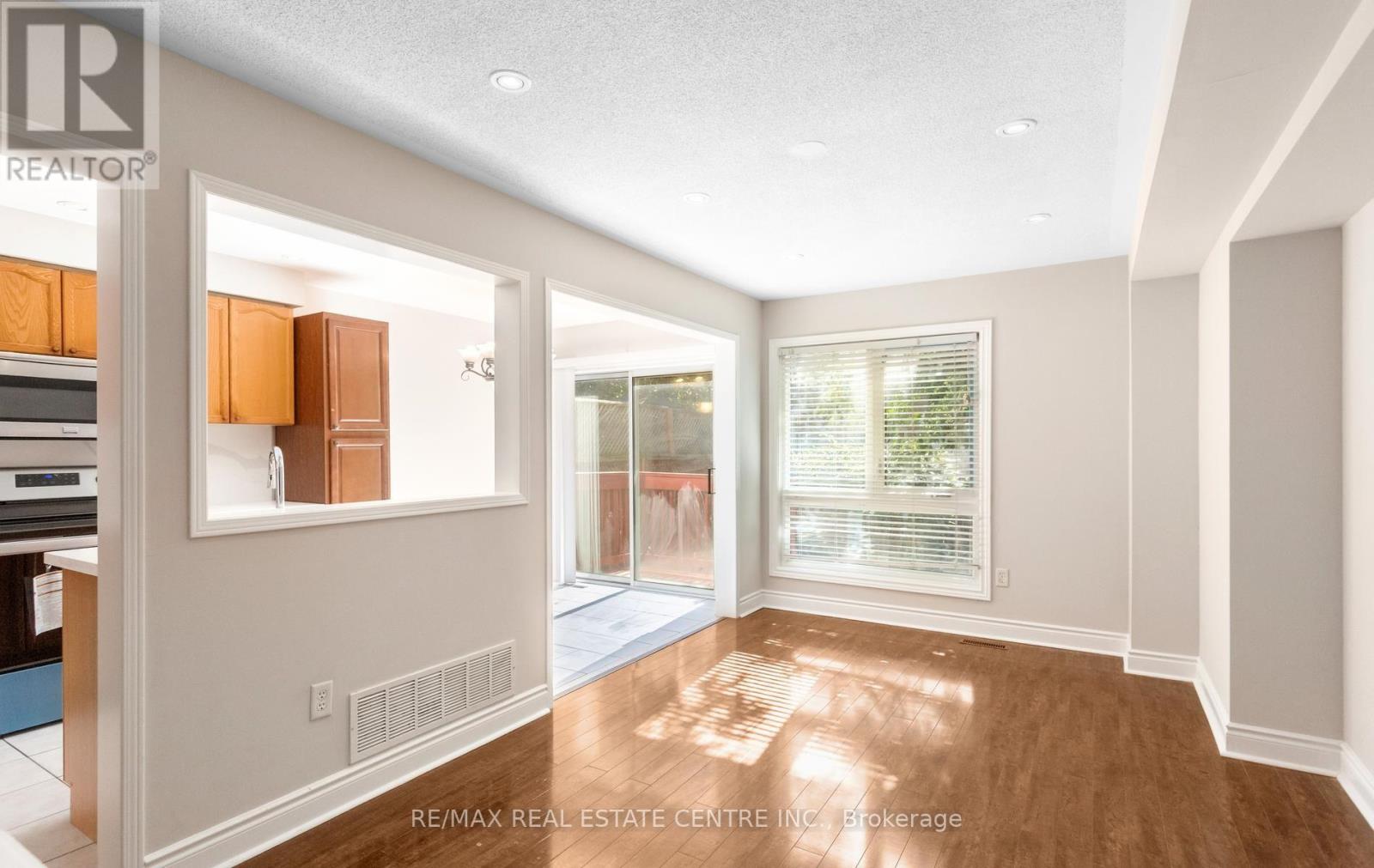 6464 Hampden Woods Road, Mississauga, Ontario  L5N 7V9 - Photo 16 - W13835220