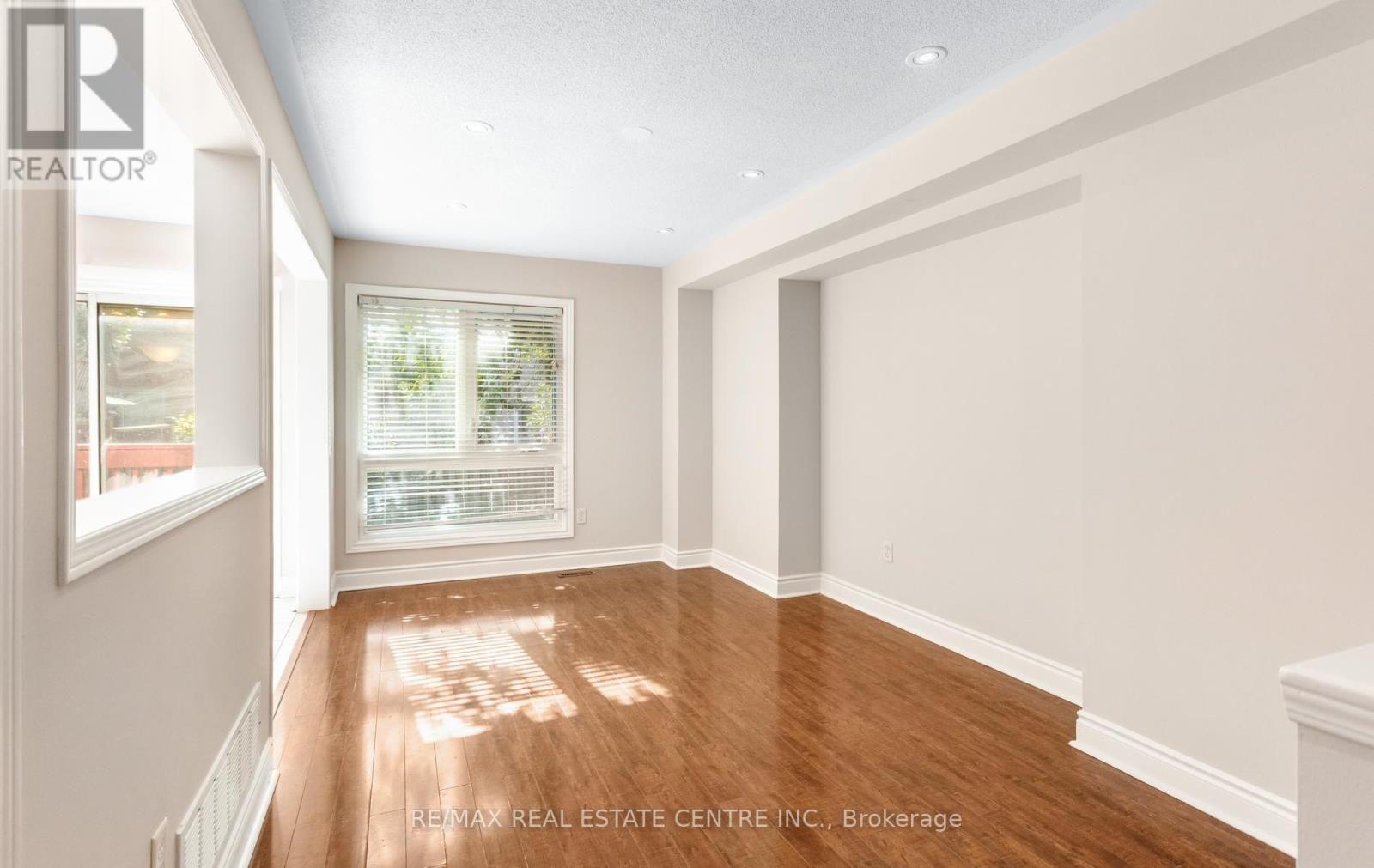 6464 Hampden Woods Road, Mississauga, Ontario  L5N 7V9 - Photo 18 - W13835220