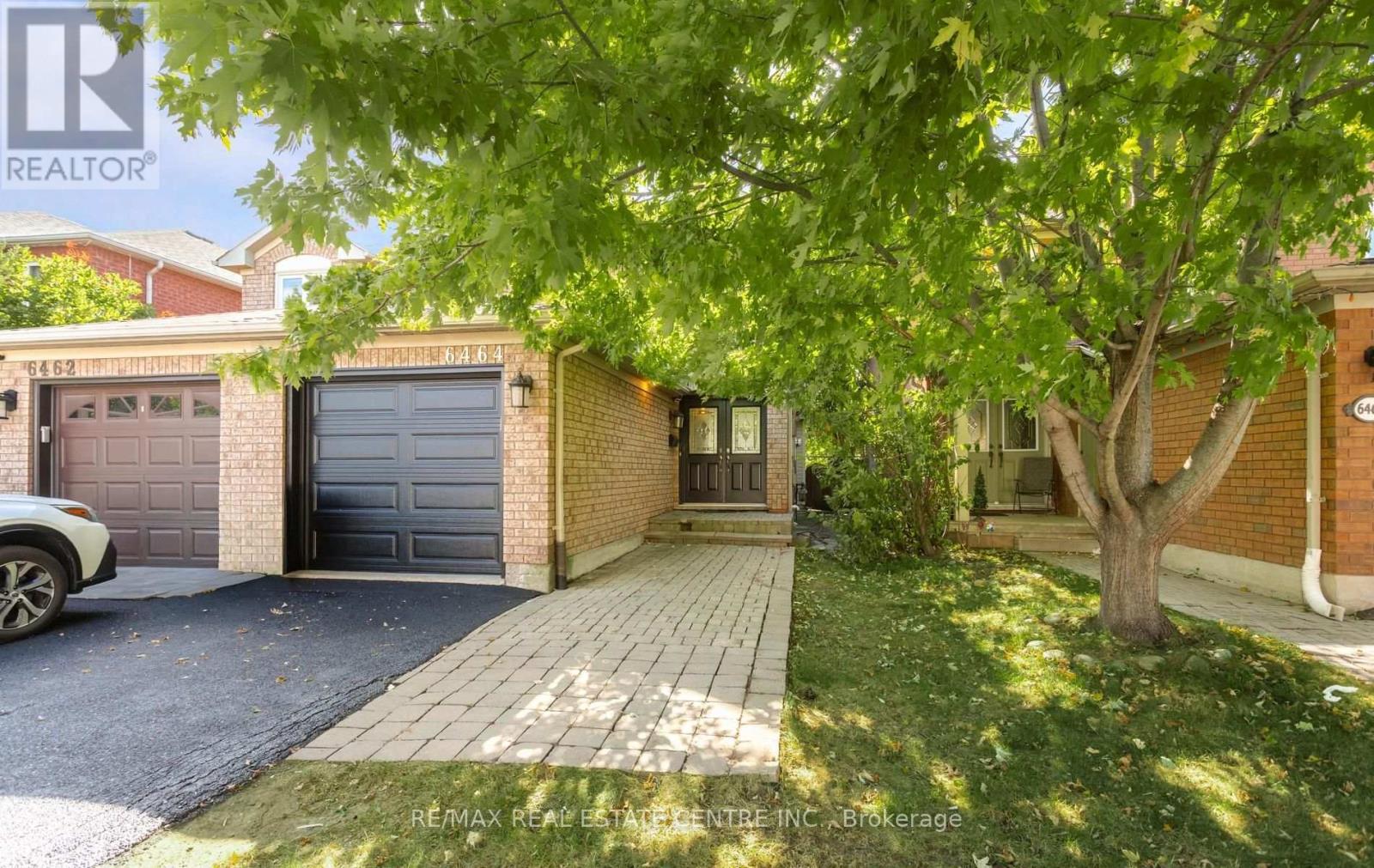 6464 Hampden Woods Road, Mississauga, Ontario  L5N 7V9 - Photo 2 - W13835220