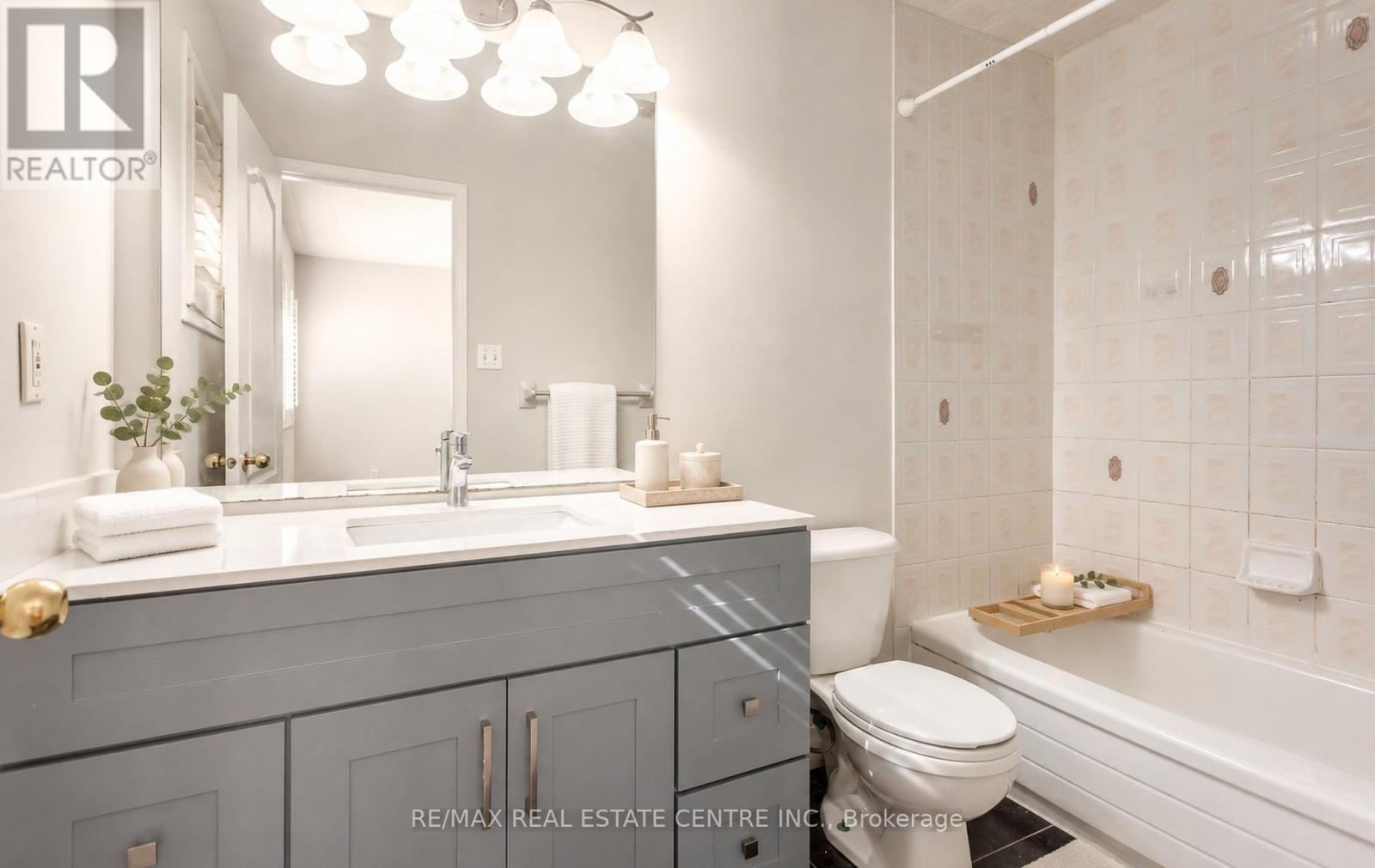 6464 Hampden Woods Road, Mississauga, Ontario  L5N 7V9 - Photo 37 - W13835220