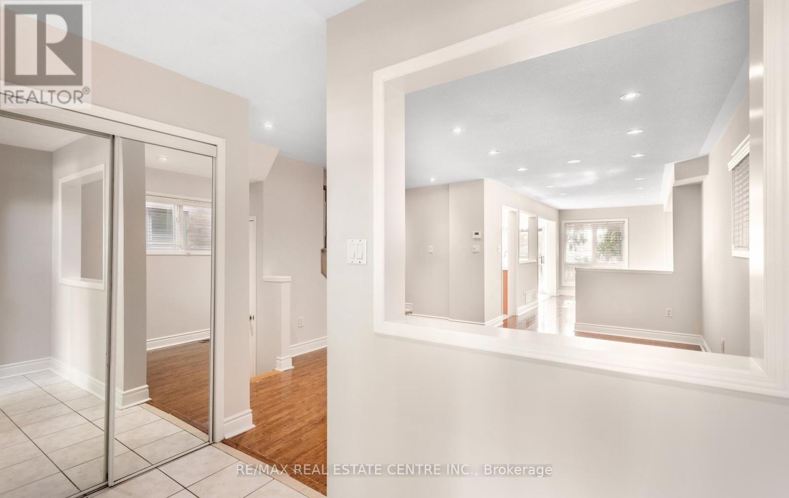 6464 Hampden Woods Road, Mississauga, Ontario  L5N 7V9 - Photo 6 - W13835220