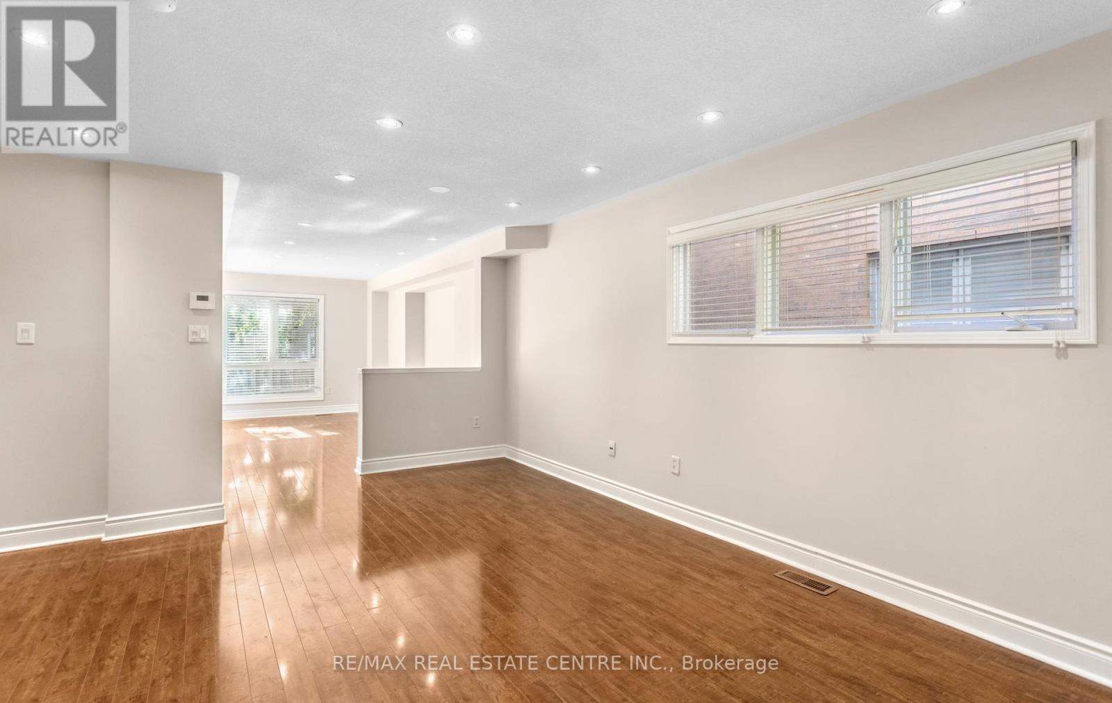6464 Hampden Woods Road, Mississauga, Ontario  L5N 7V9 - Photo 9 - W13835220
