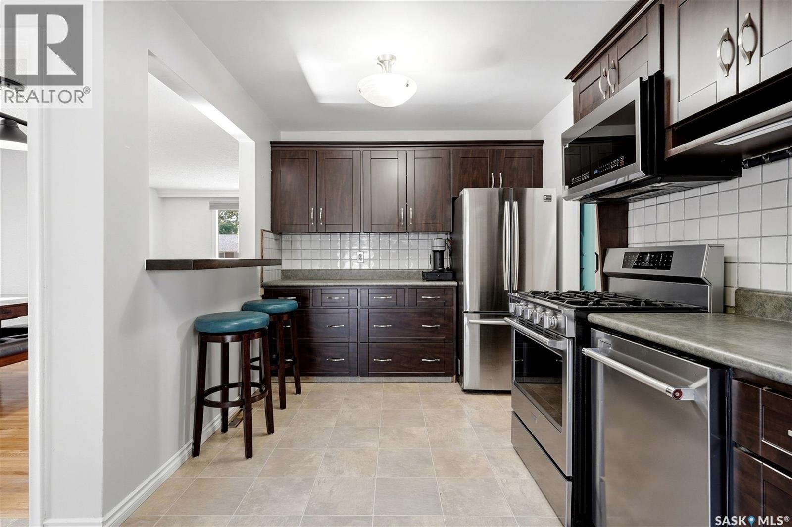 11 Dolphin Bay, Regina, Saskatchewan  S4S 3J7 - Photo 10 - SK049722