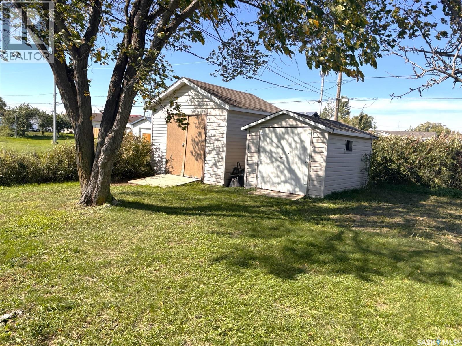 702 2nd Street, Hanley, Saskatchewan  S0G 2E0 - Photo 17 - SK049719
