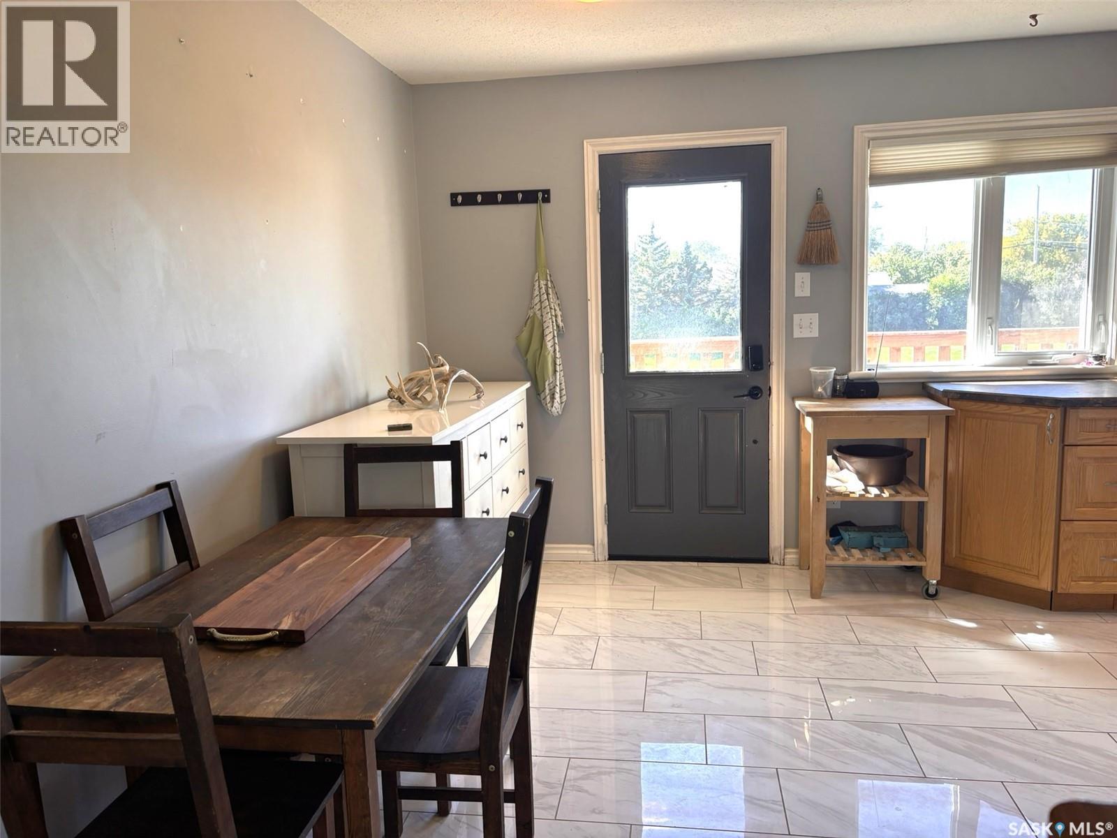 702 2nd Street, Hanley, Saskatchewan  S0G 2E0 - Photo 5 - SK049719