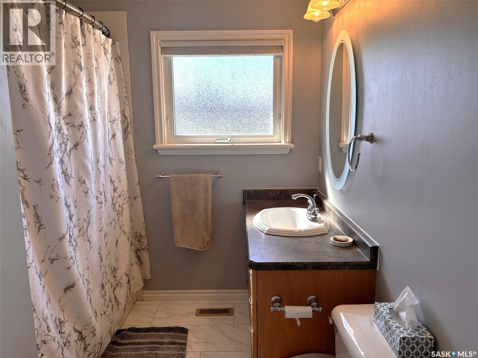 702 2nd Street, Hanley, Saskatchewan  S0G 2E0 - Photo 9 - SK049719