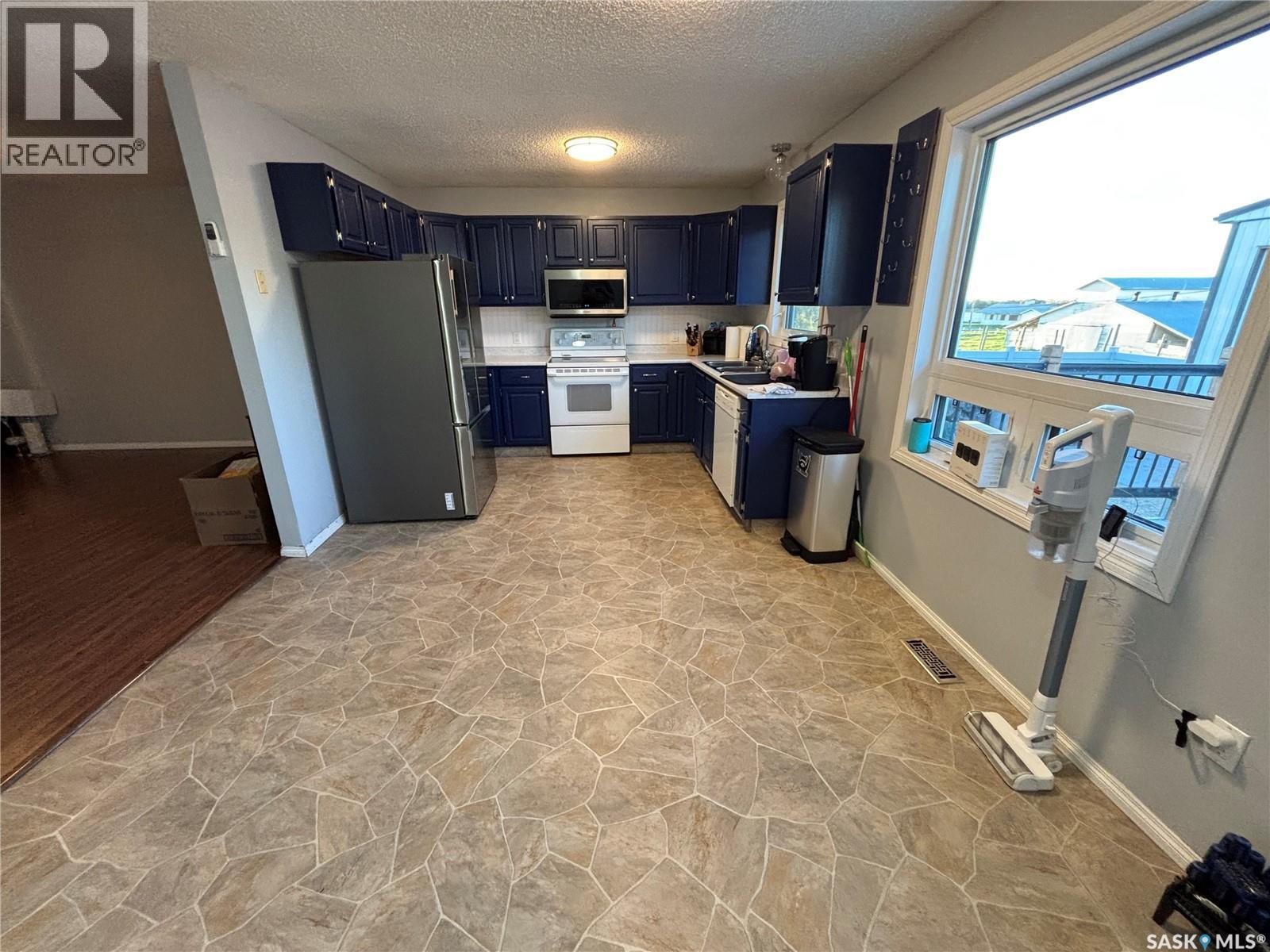 242 Lendrum Street, Melfort, Saskatchewan  S0E 1A0 - Photo 8 - SK049693