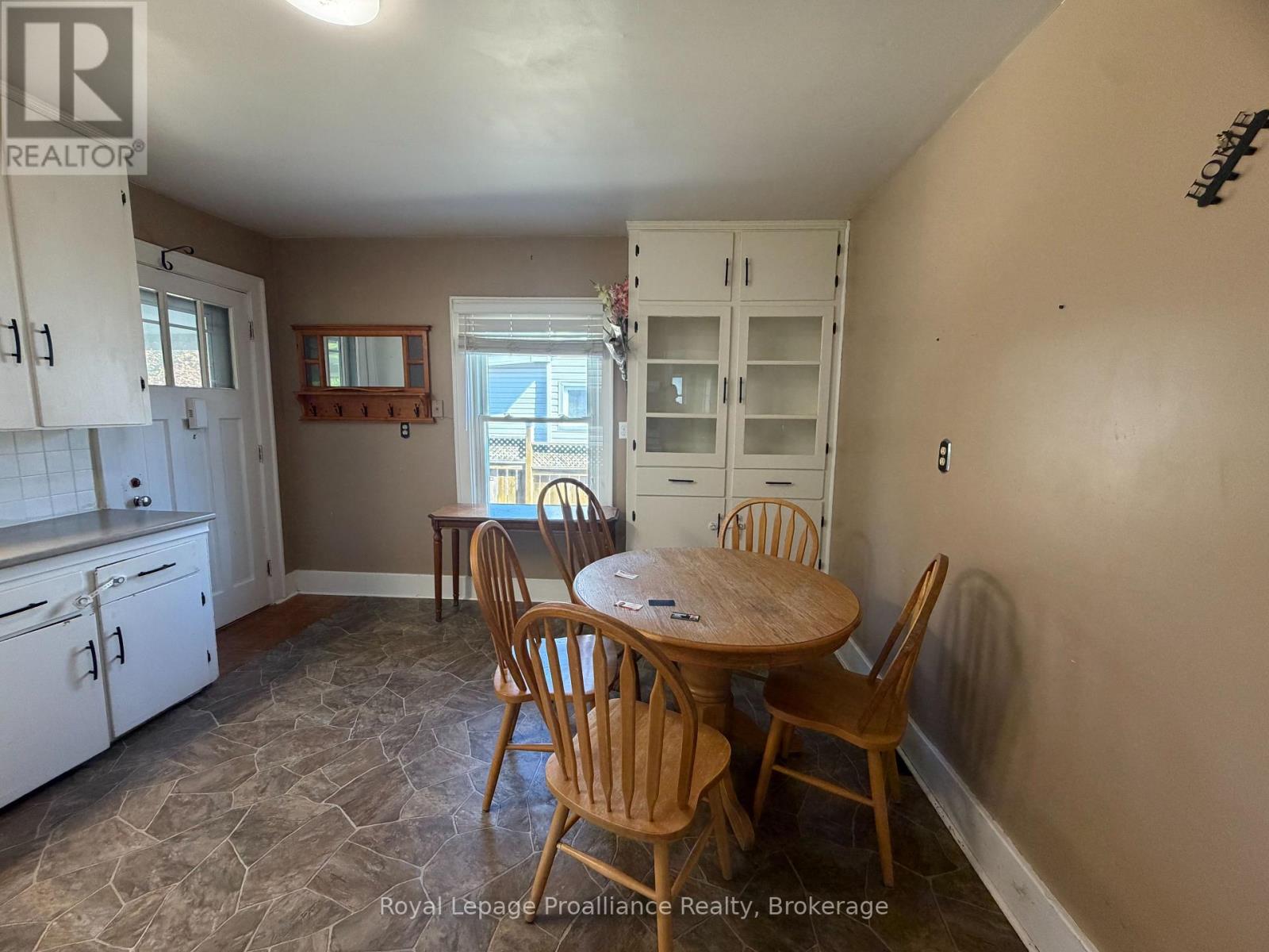 22 Parker Street, Belleville, Ontario  K8P 1C8 - Photo 11 - X13820382