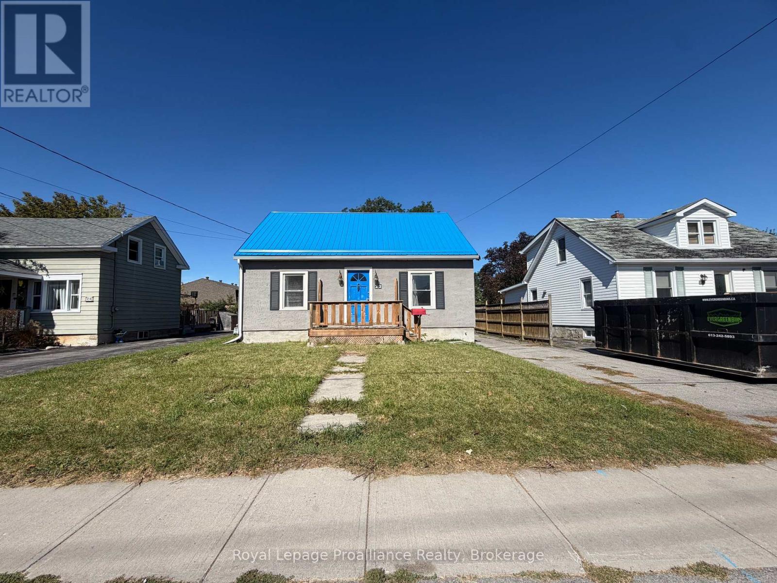 22 Parker Street, Belleville, Ontario  K8P 1C8 - Photo 2 - X13820382