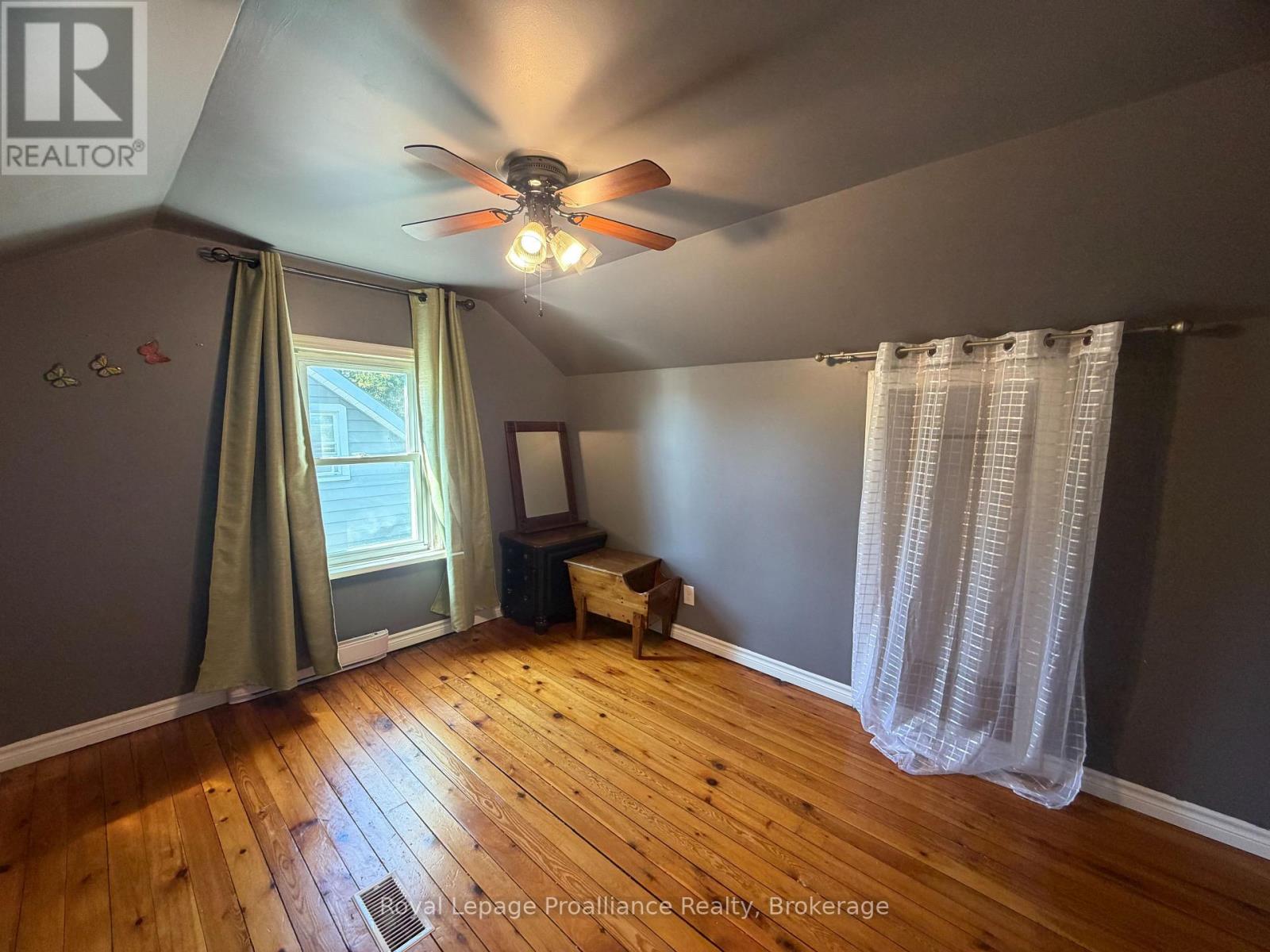 22 Parker Street, Belleville, Ontario  K8P 1C8 - Photo 17 - X13823174