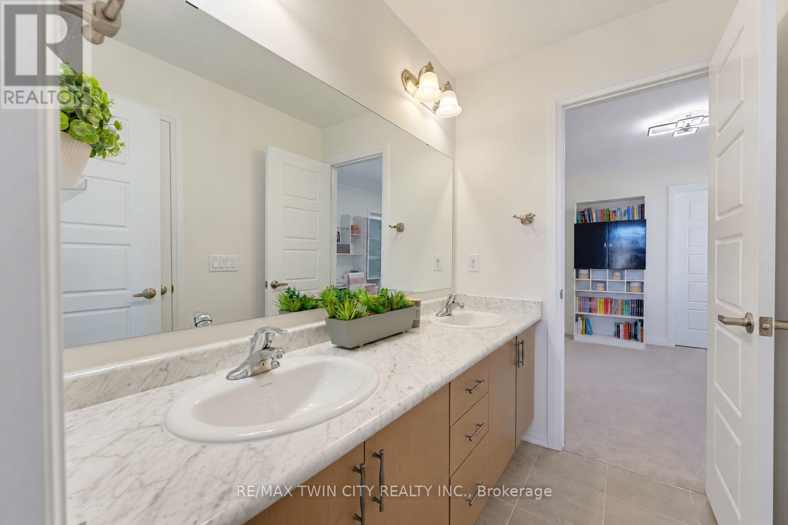 14 Rustic Oak Trail, North Dumfries, Ontario  N0B 1E0 - Photo 29 - X13835084