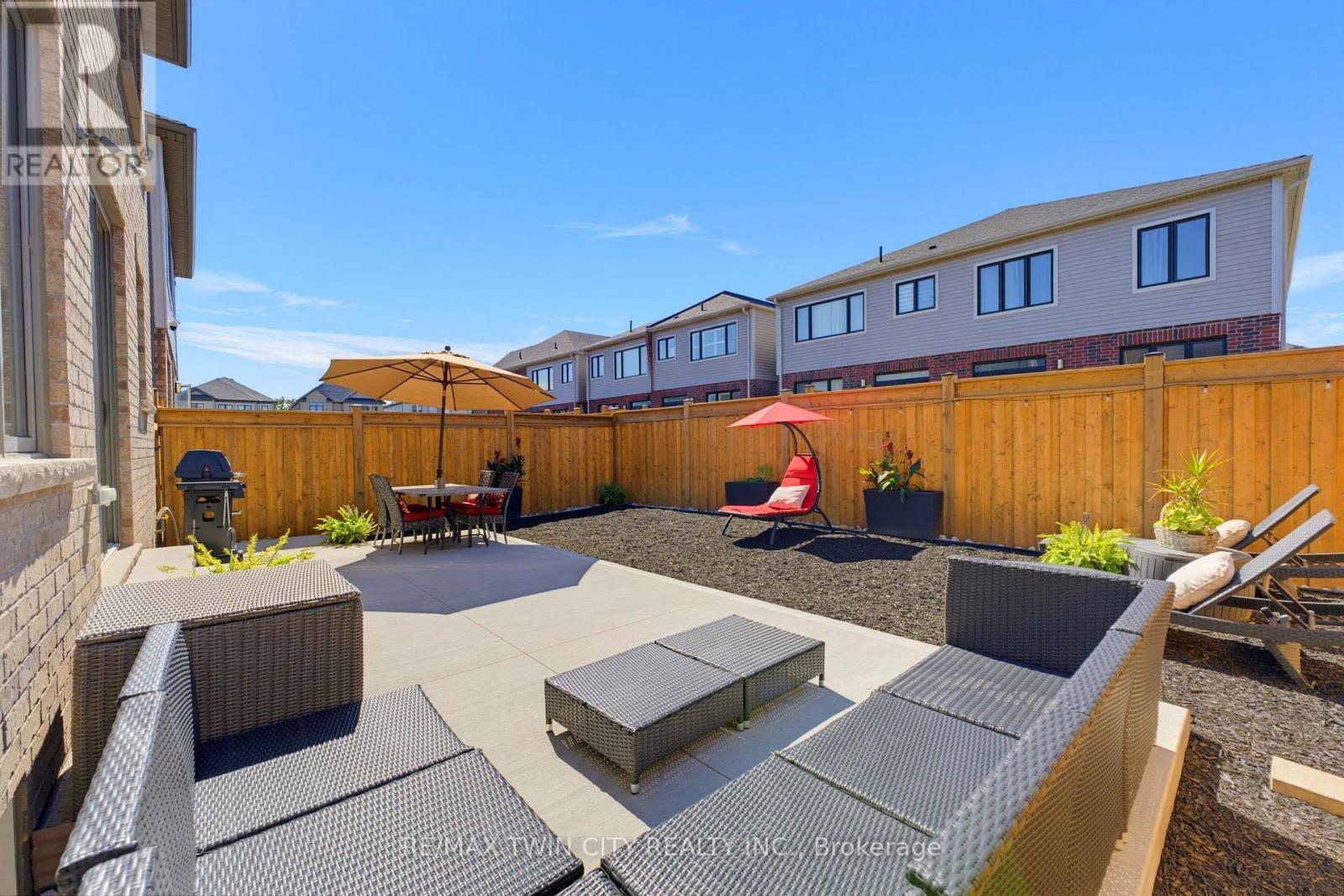 14 Rustic Oak Trail, North Dumfries, Ontario  N0B 1E0 - Photo 40 - X13835084