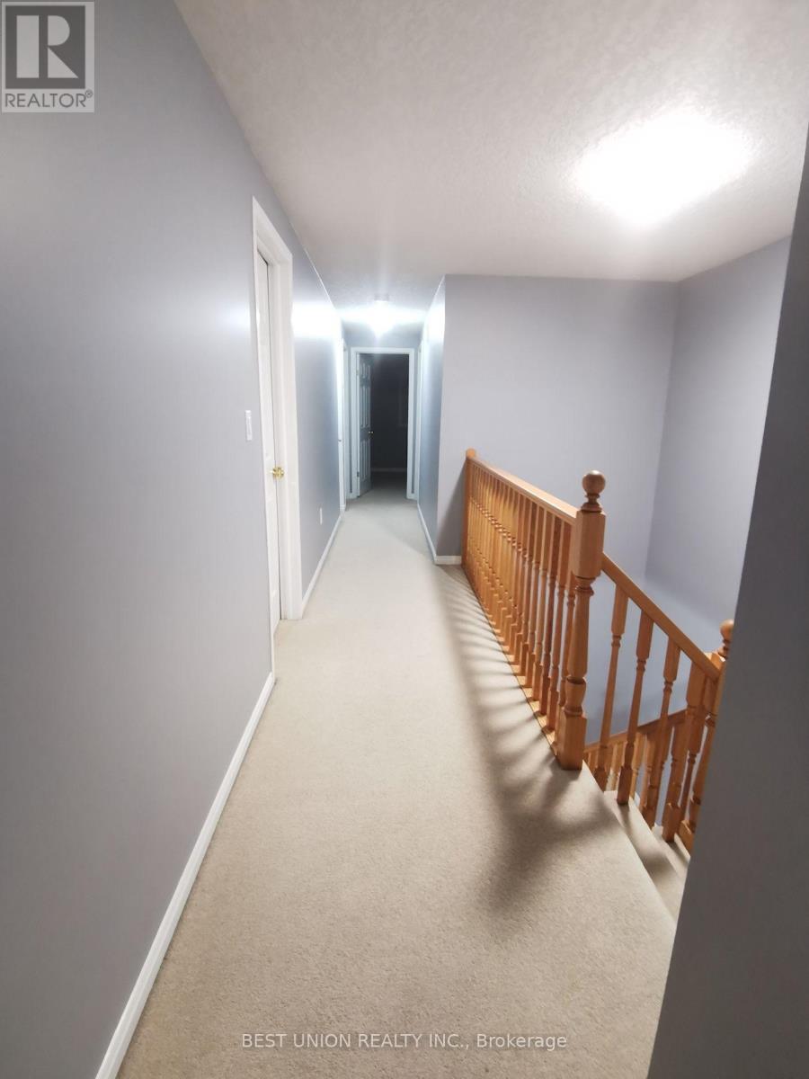 528 Activa Avenue, Kitchener, Ontario  N2E 4C2 - Photo 7 - X13835086
