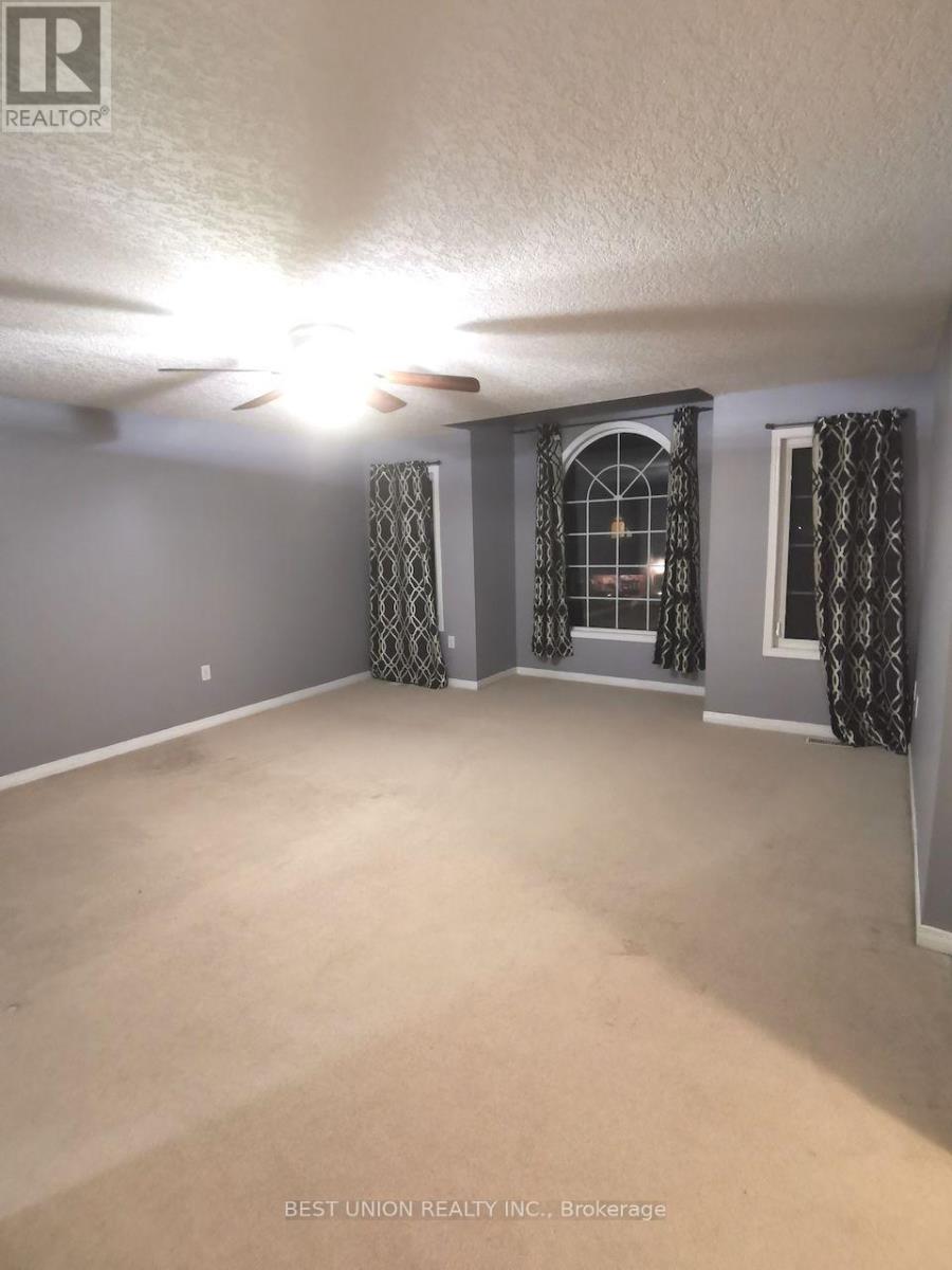 528 Activa Avenue, Kitchener, Ontario  N2E 4C2 - Photo 8 - X13835086