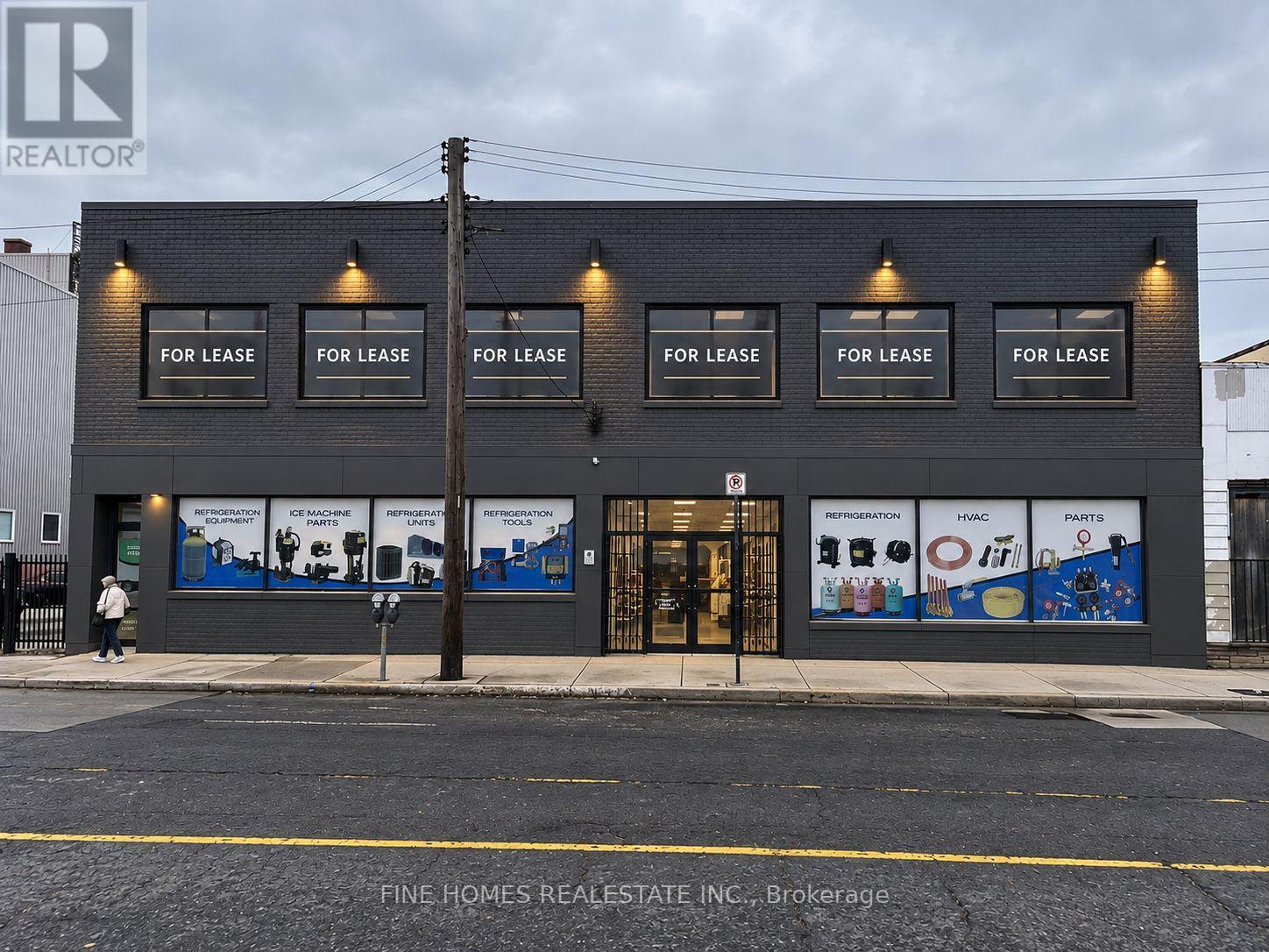 Upper - 1055 Barton Street E, Hamilton, Ontario  L8L 3E2 - Photo 1 - X13835174