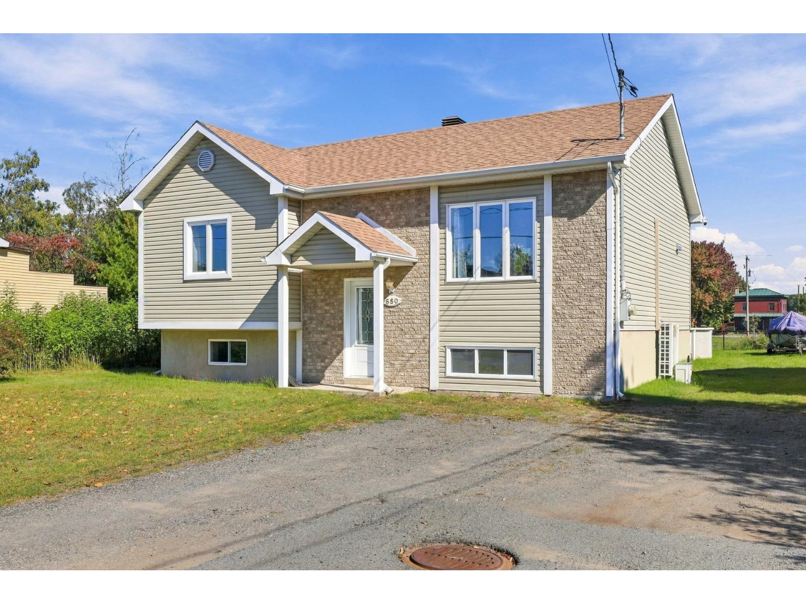 650 Rue Champlain Saint-Roch-de-Richelieu Quebec Canada J0L2M0 2
