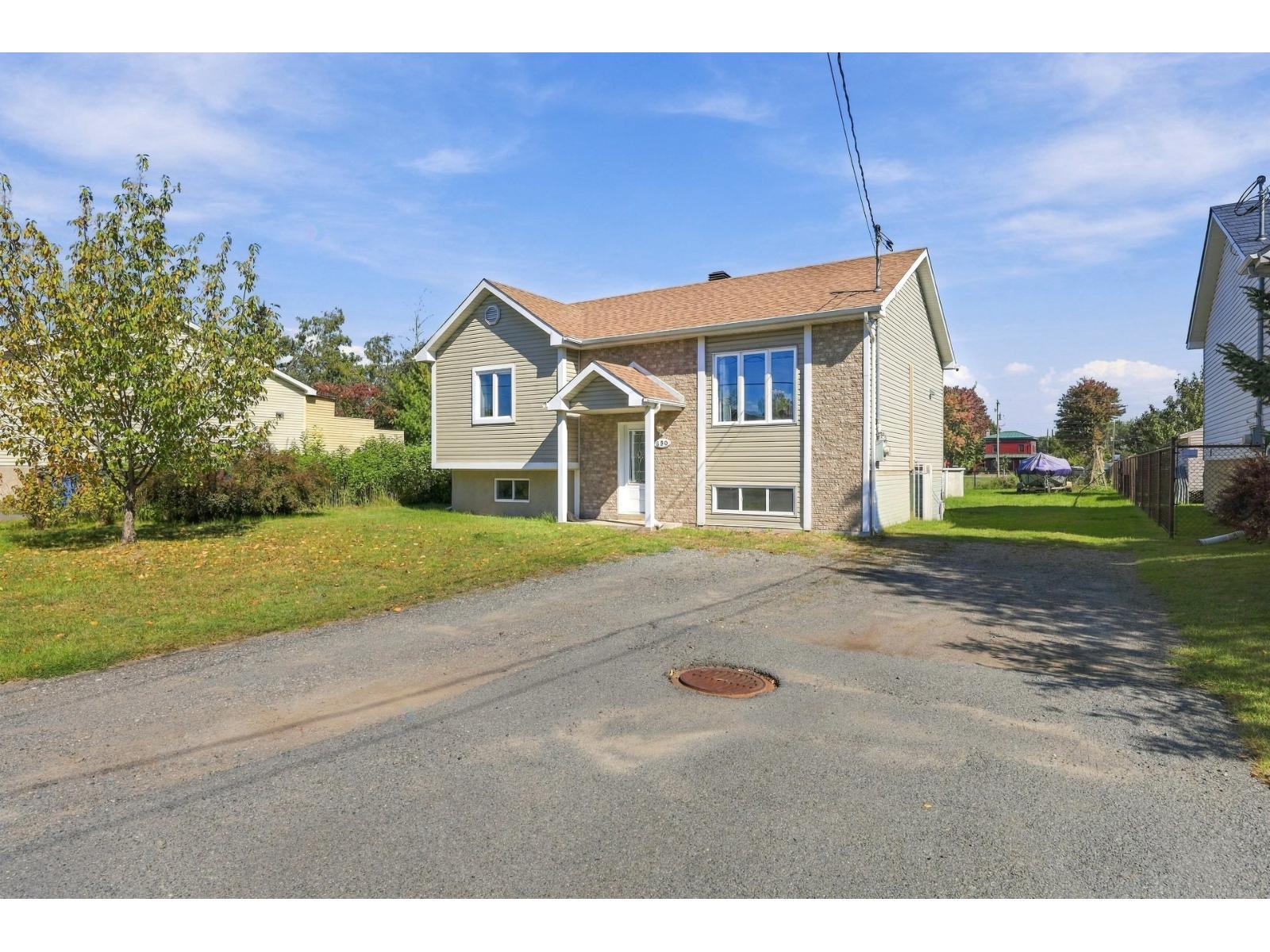 650 Rue Champlain Saint-Roch-de-Richelieu Quebec Canada J0L2M0 3