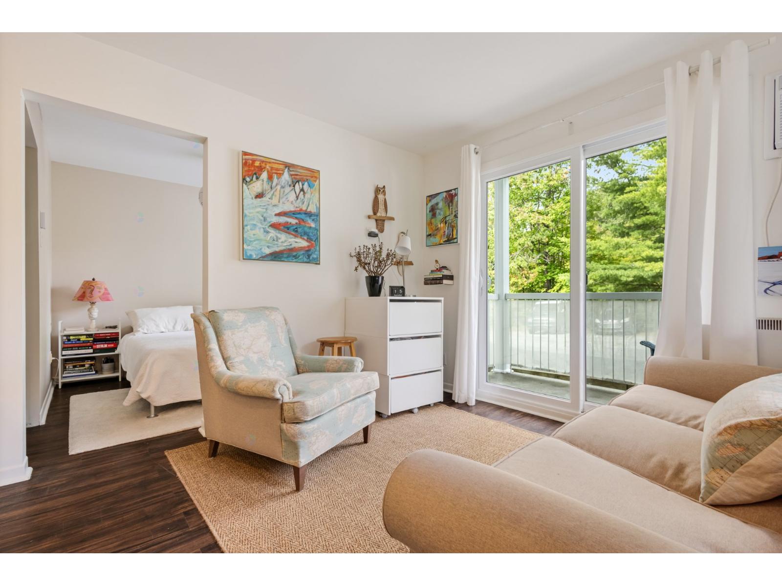 53 Rue Maple|#106 Sutton Quebec Canada J0E2K0 4