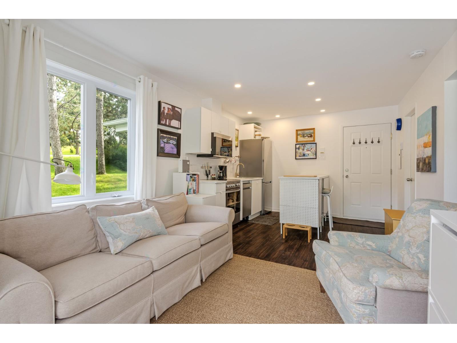 53 Rue Maple|#106 Sutton Quebec Canada J0E2K0 5