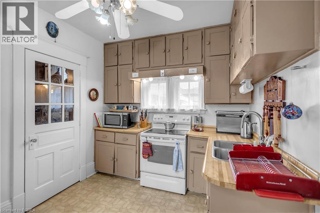 113 Sydenham Street, Brantford, Ontario  N3R 3Y7 - Photo 15 - 40865455