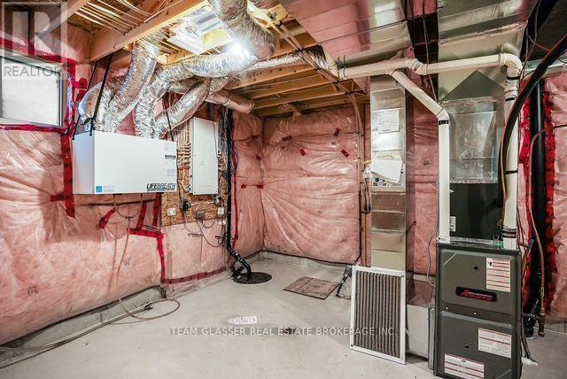 2407 Red Thorne Avenue, London South, Ontario  N6P 0E7 - Photo 33 - X13835262