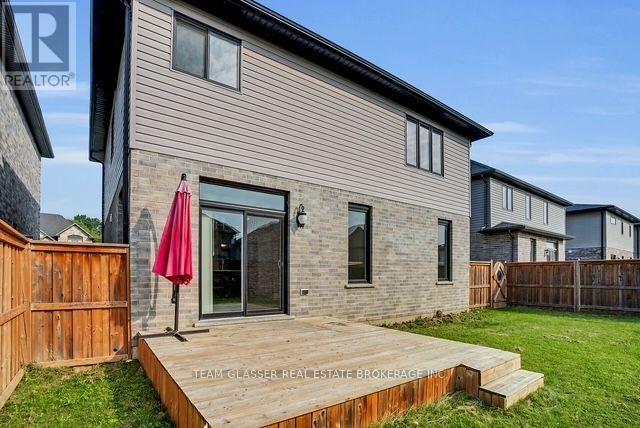 2407 Red Thorne Avenue, London South, Ontario  N6P 0E7 - Photo 36 - X13835262