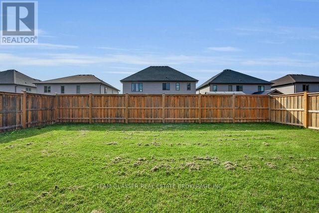 2407 Red Thorne Avenue, London South, Ontario  N6P 0E7 - Photo 39 - X13835262