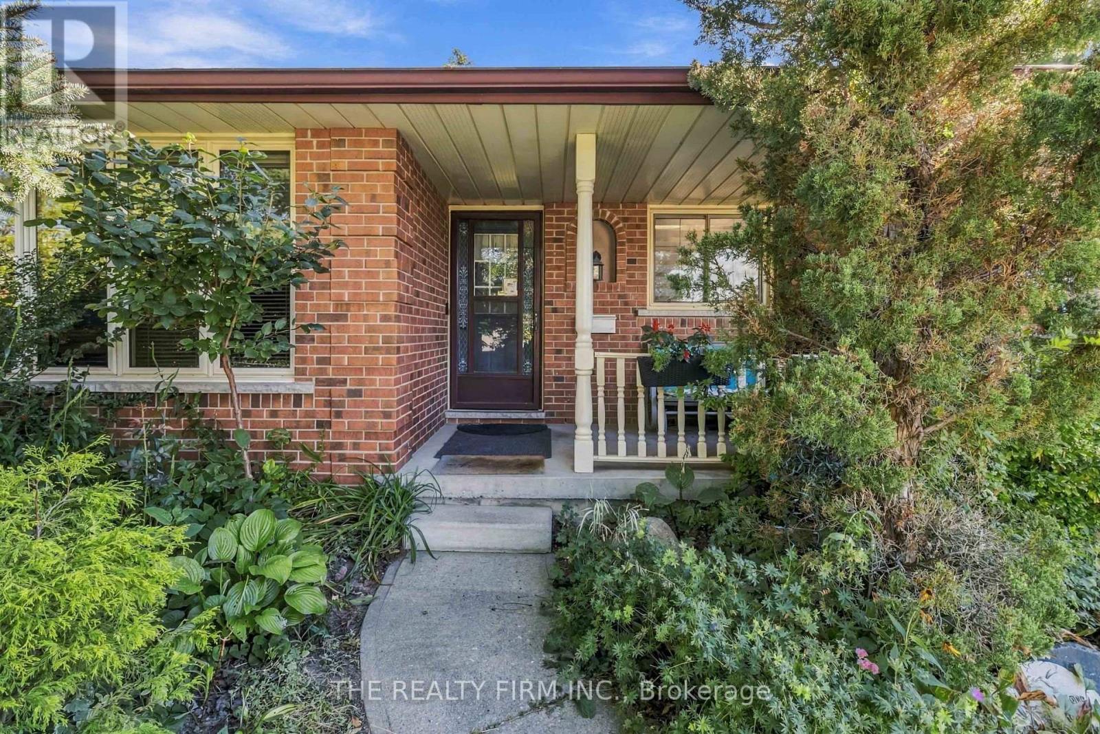 1132 Iroquois Crescent, Woodstock, Ontario  N4T 1C3 - Photo 4 - X13835304