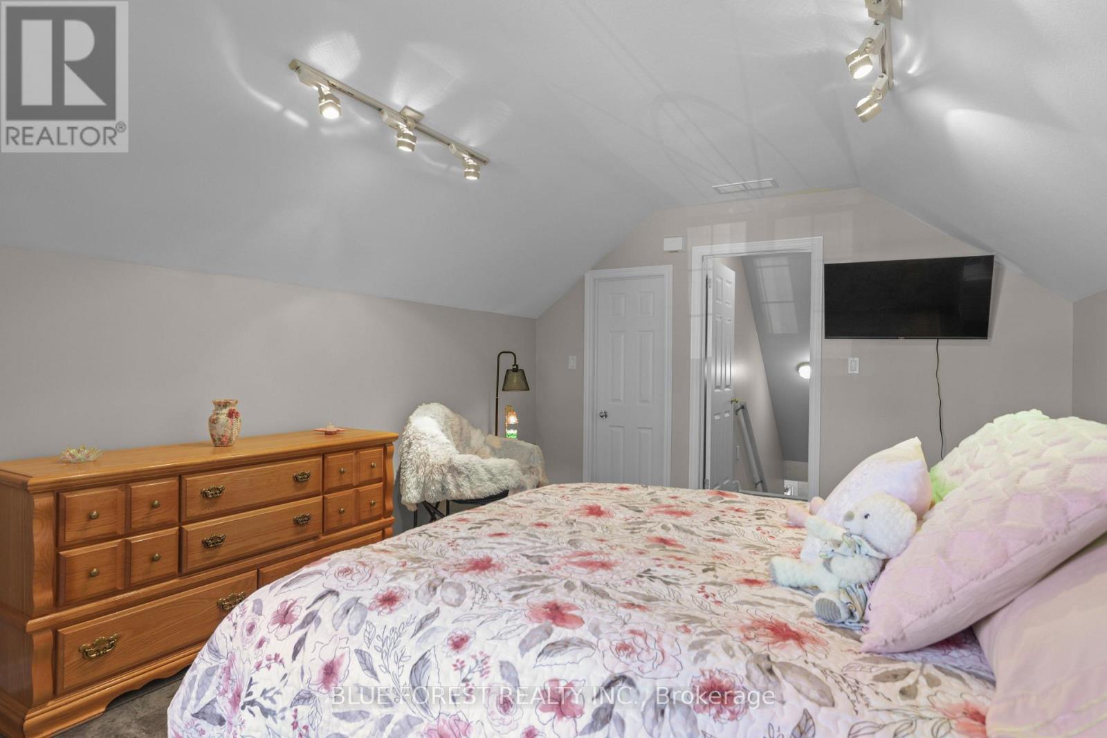 143 Water Street, Southwest Middlesex, Ontario  N0L 1M0 - Photo 35 - X13835360
