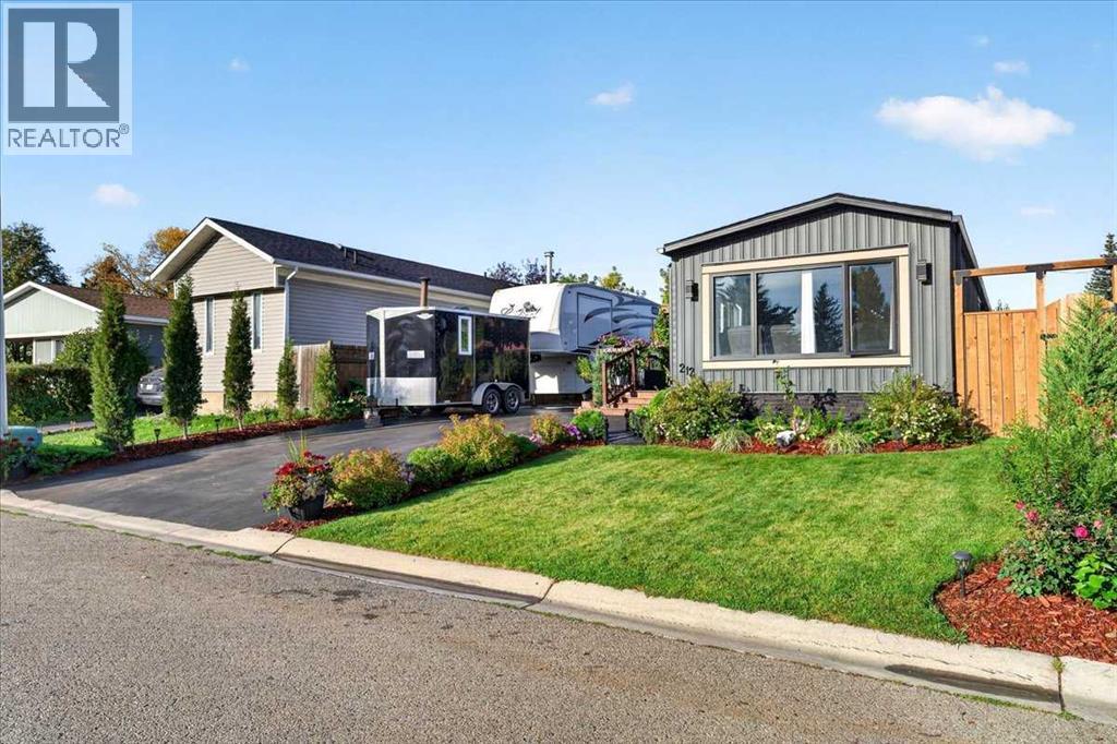 212 Spring Haven Close SE