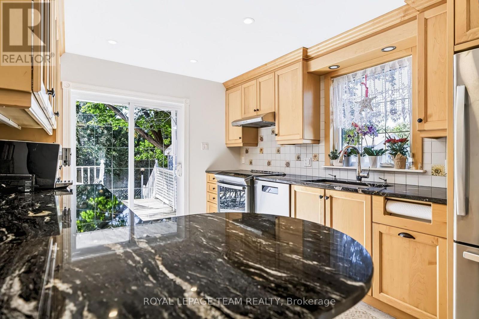 1050 Apolydore Avenue, Ottawa, Ontario  K1H 8A9 - Photo 14 - X13835242