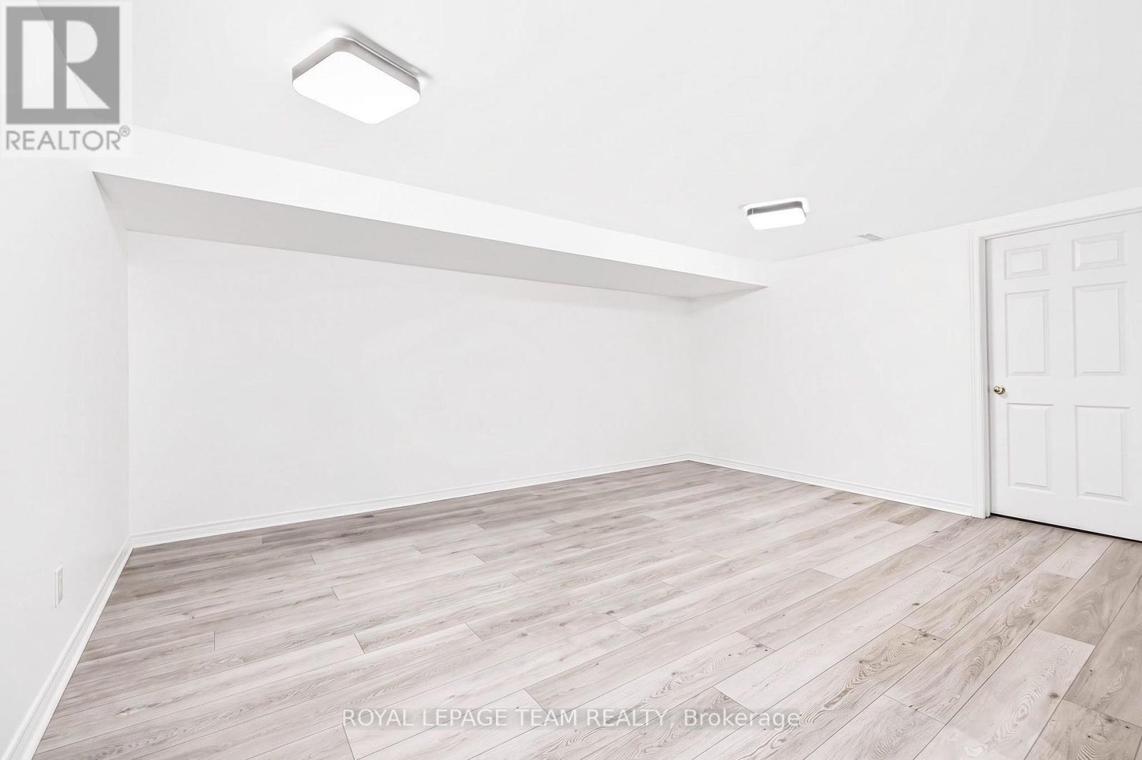 1050 Apolydore Avenue, Ottawa, Ontario  K1H 8A9 - Photo 33 - X13835242