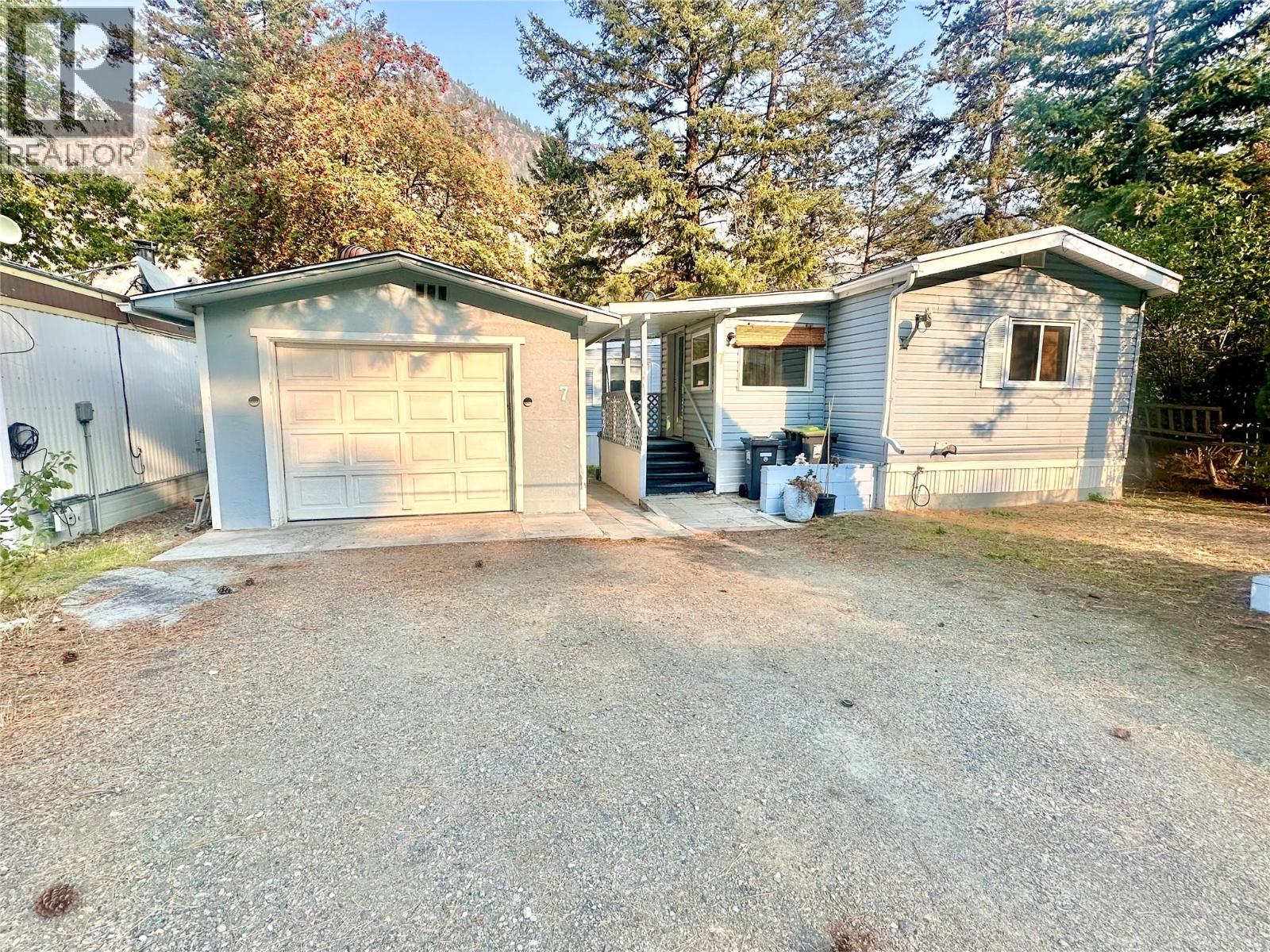 1514 3A Highway Unit# 7, Keremeos, British Columbia